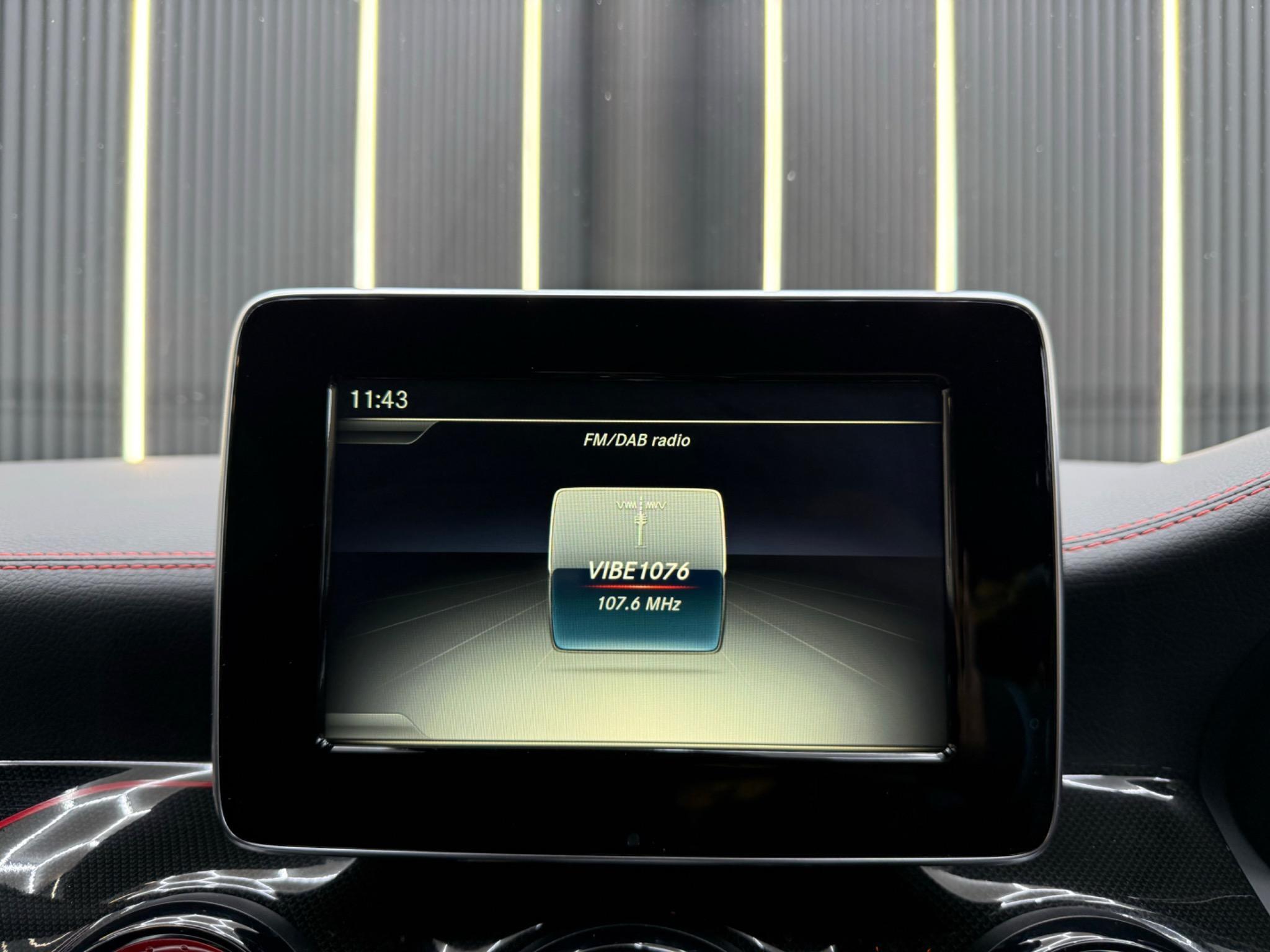Mercedes-Benz Cla view 41