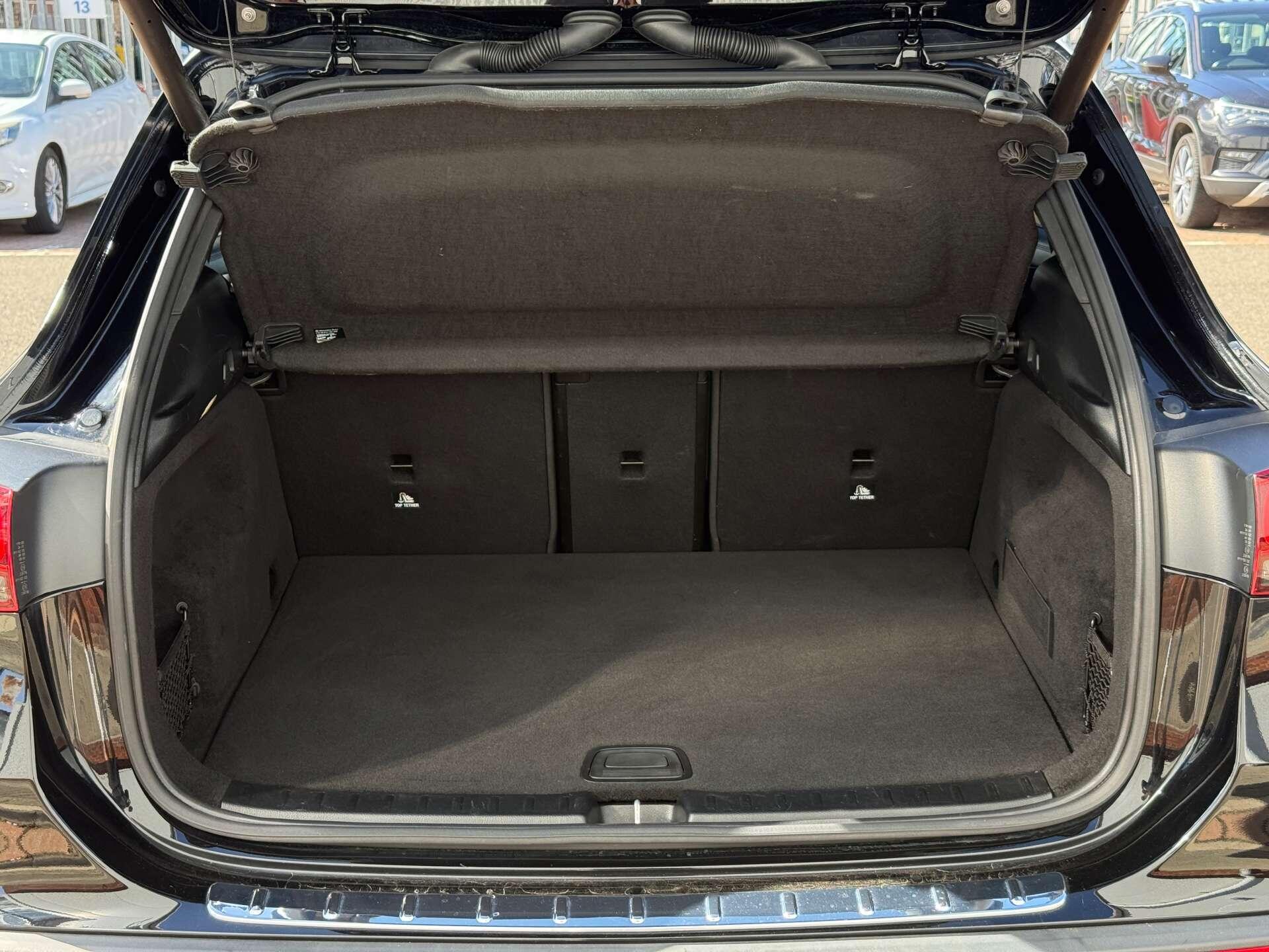 Mercedes-Benz EQA view 37