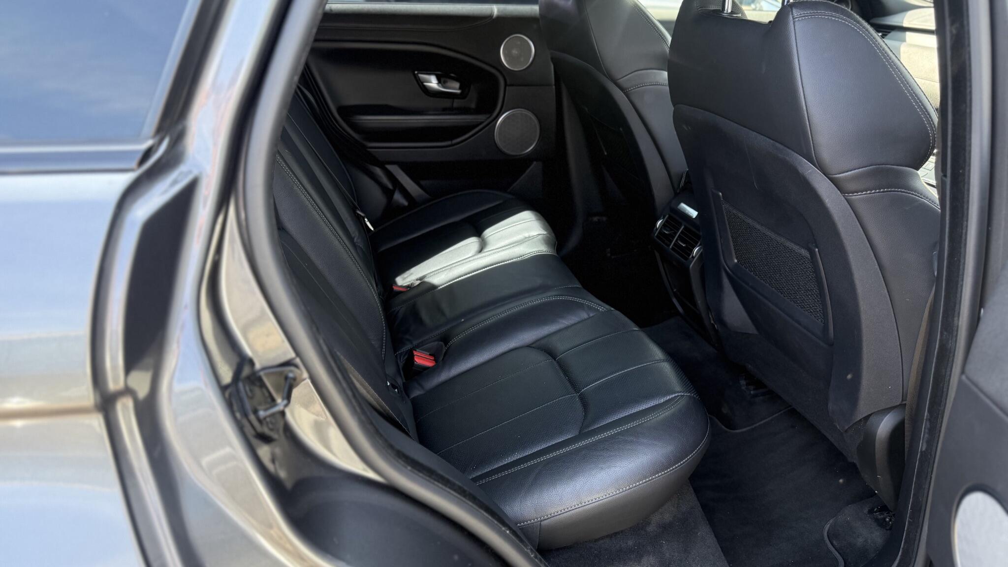 Land Rover Range Rover Evoque view 32