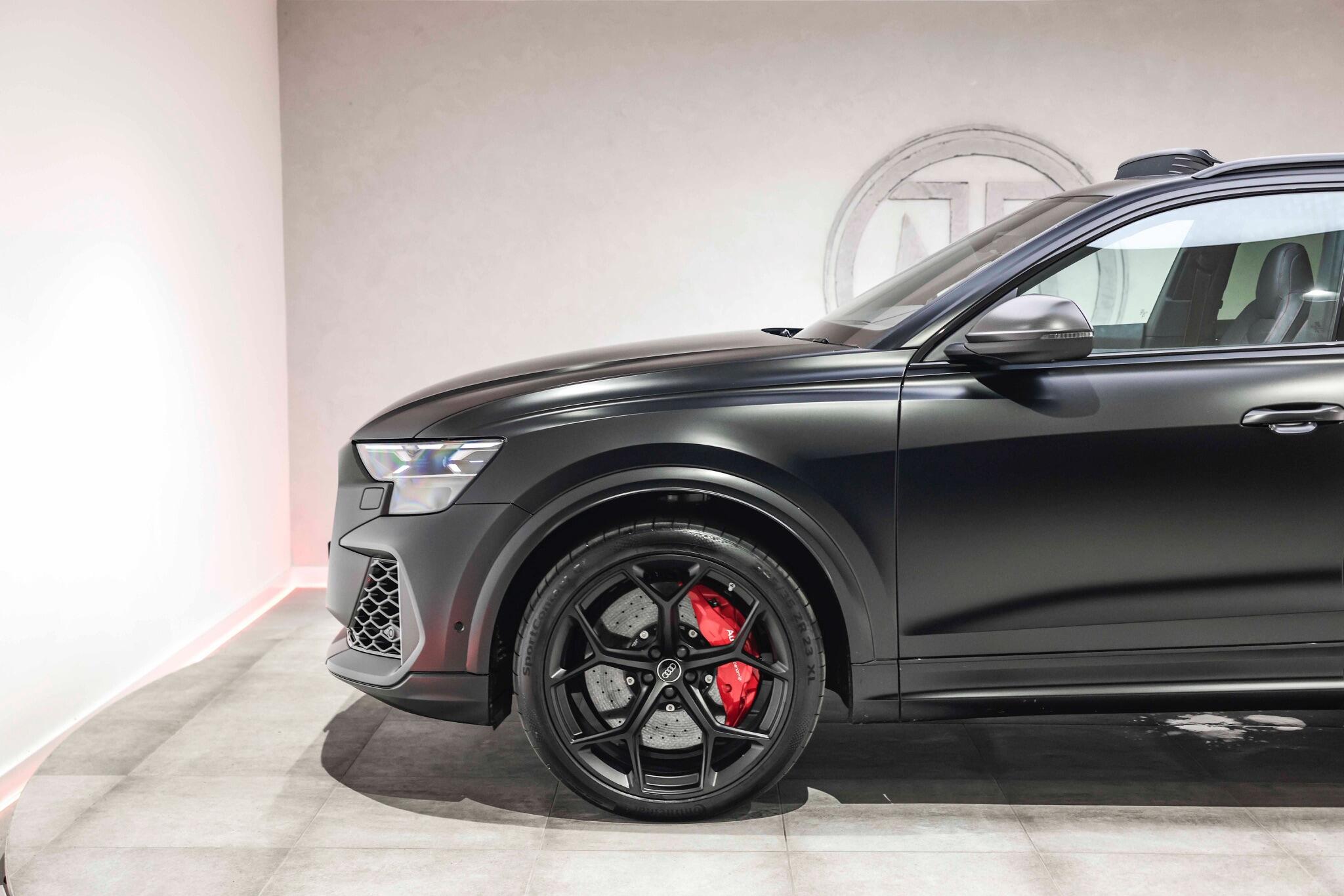 Audi RSQ8 view 26
