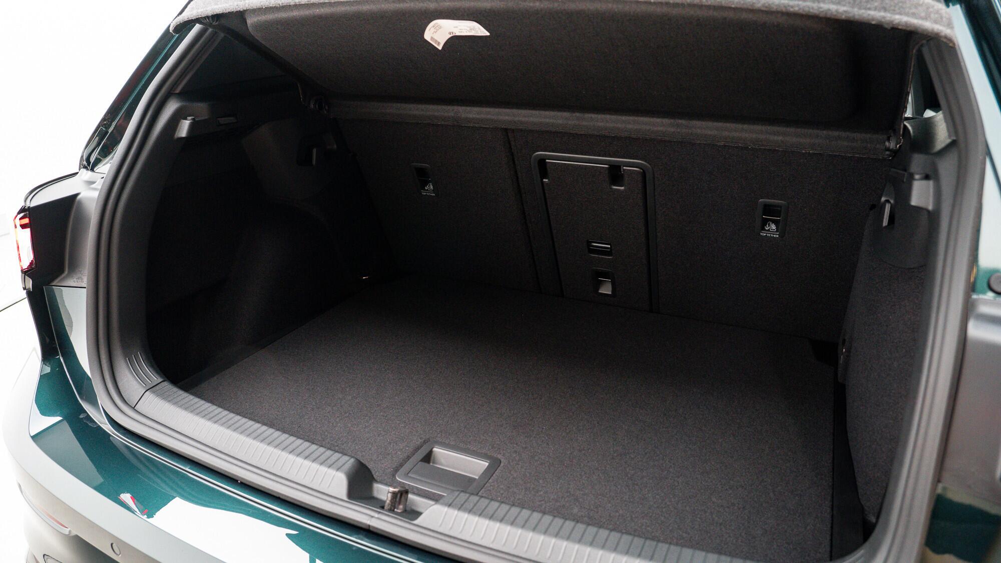 Volkswagen Golf view 58