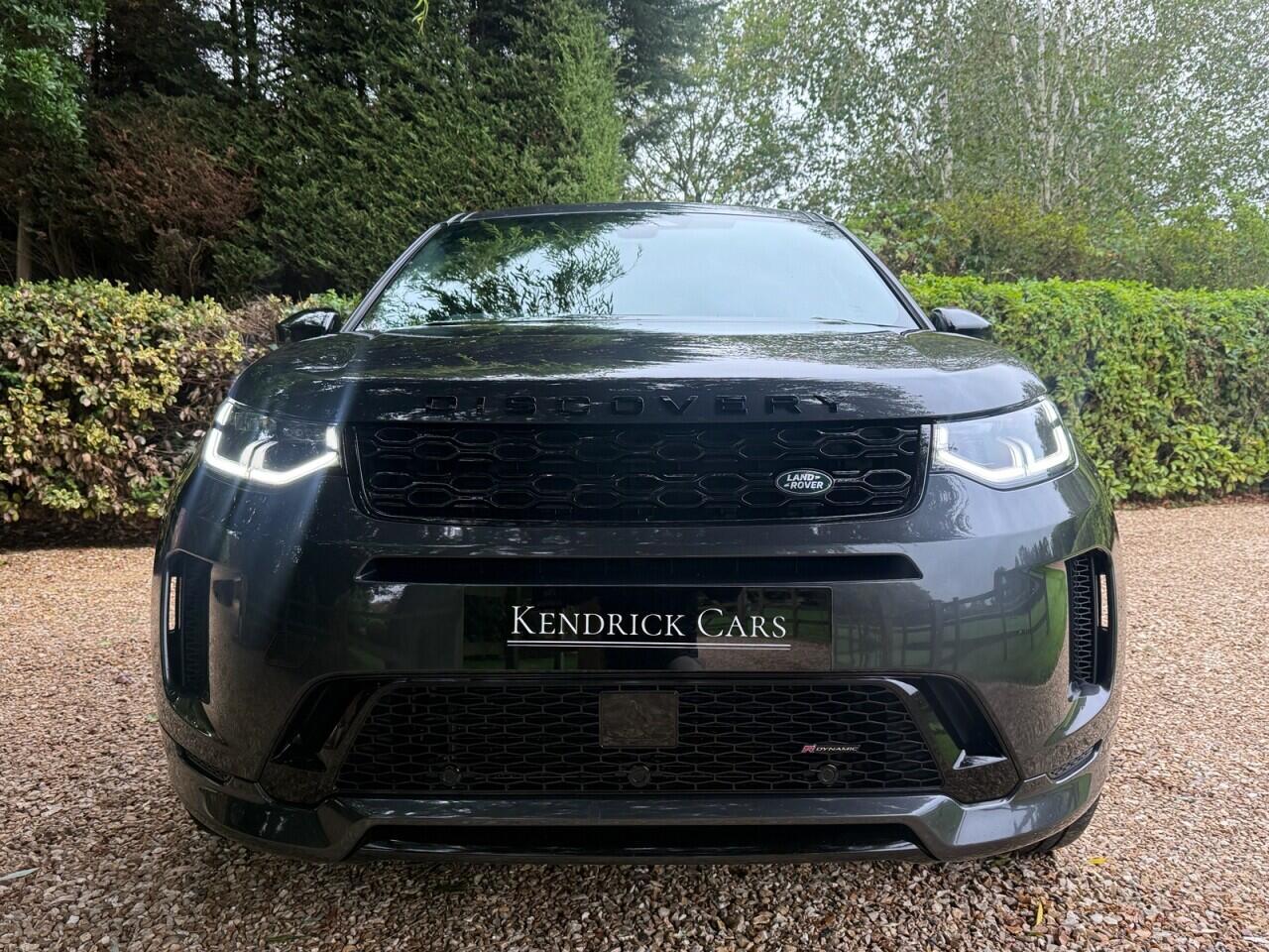 Land Rover Discovery Sport view 9