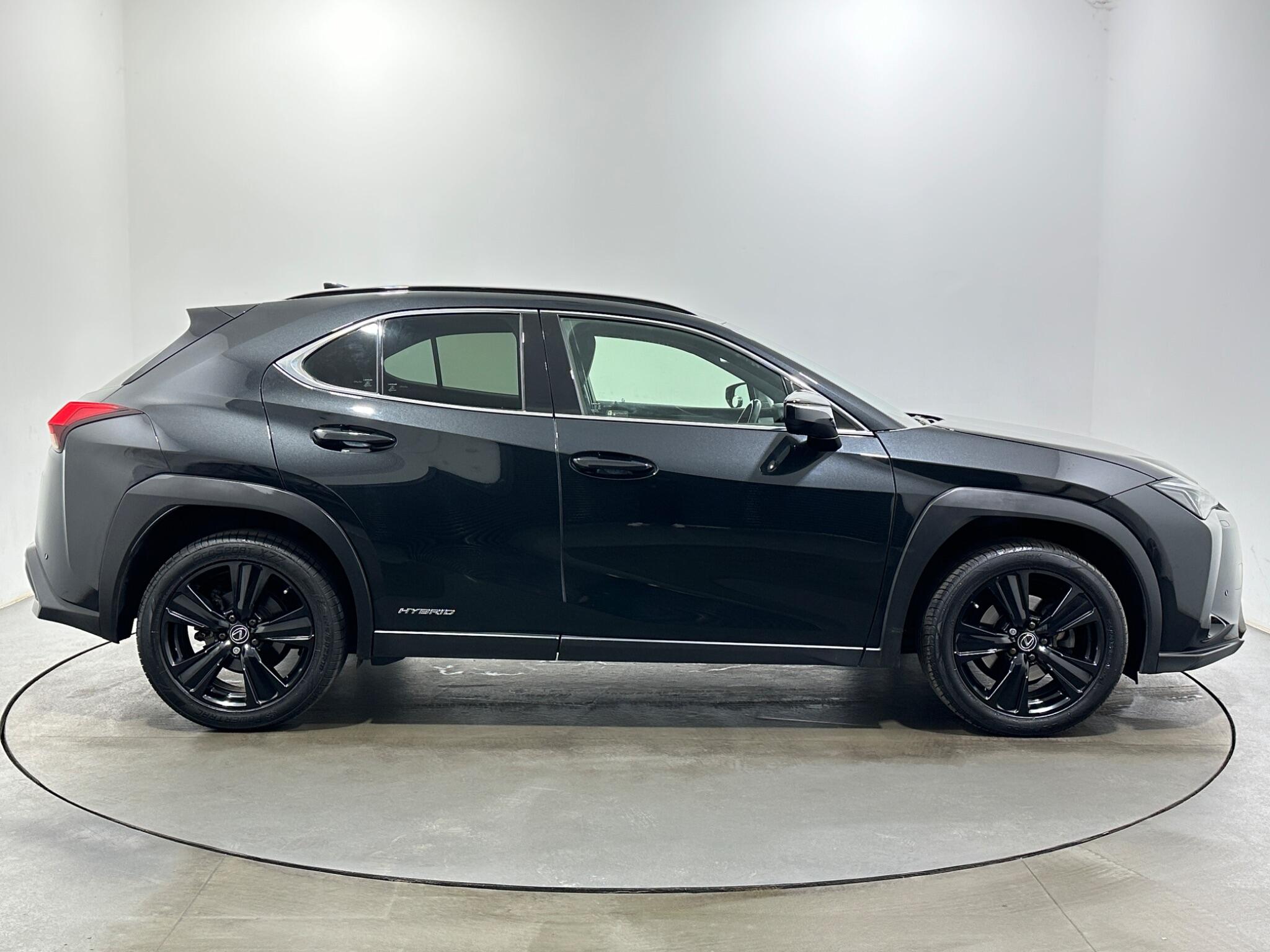 Lexus UX view 9