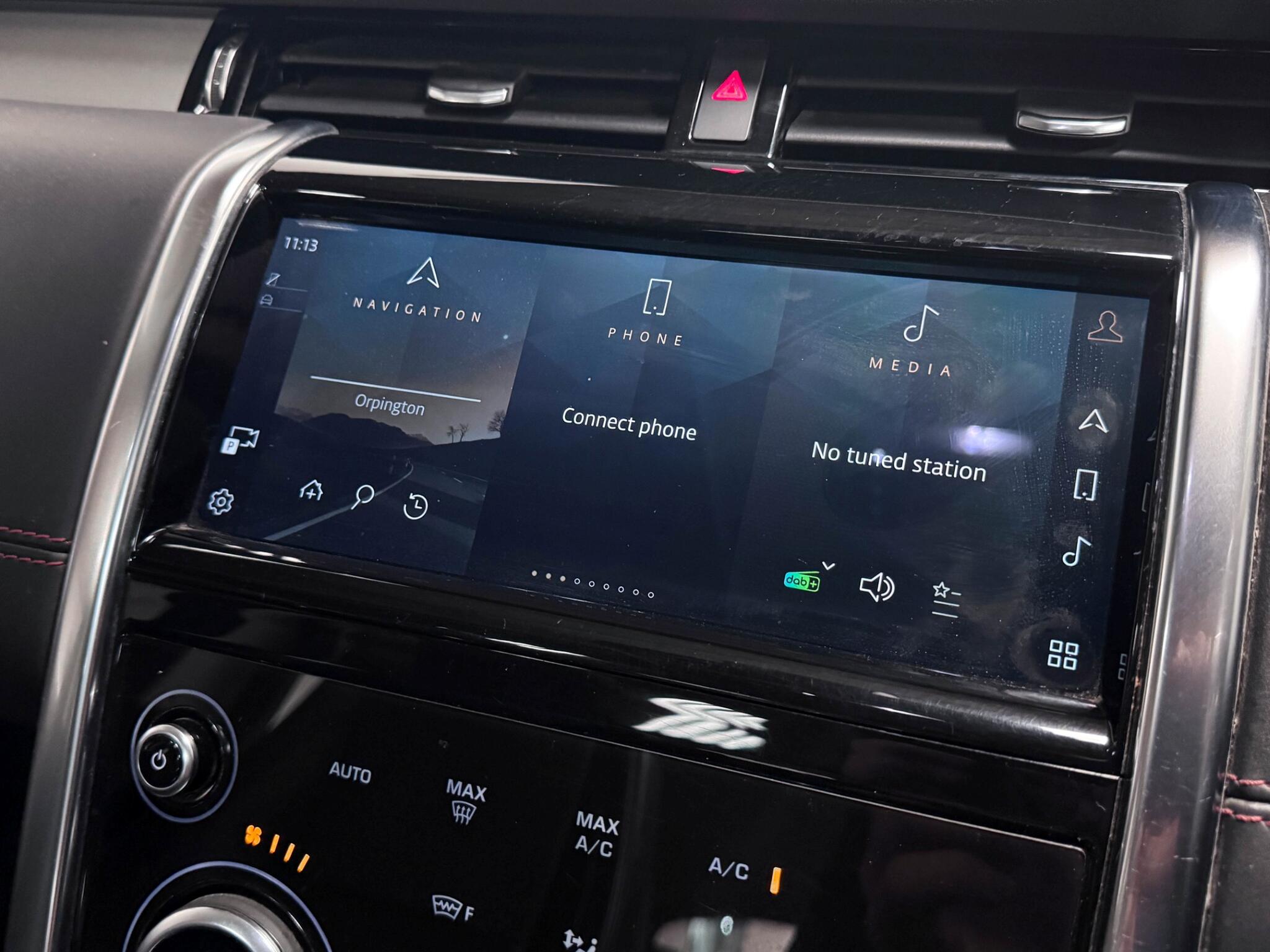 Land Rover Discovery Sport view 42