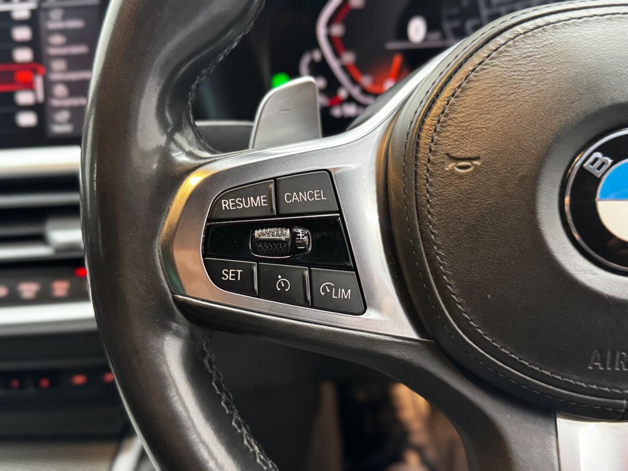 BMW 3 Series view 28