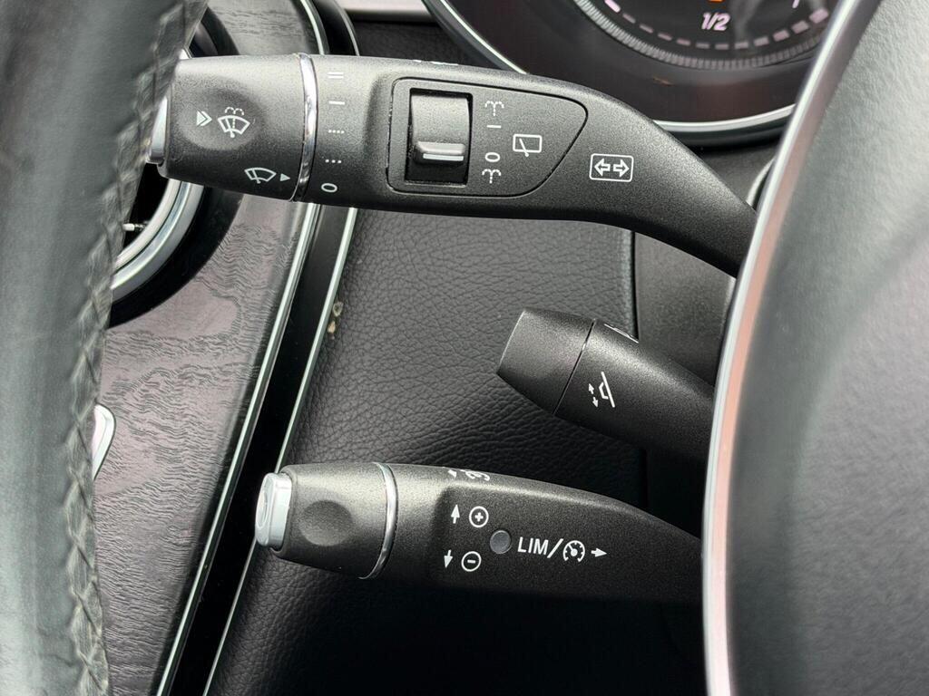 Mercedes-Benz GLC view 52