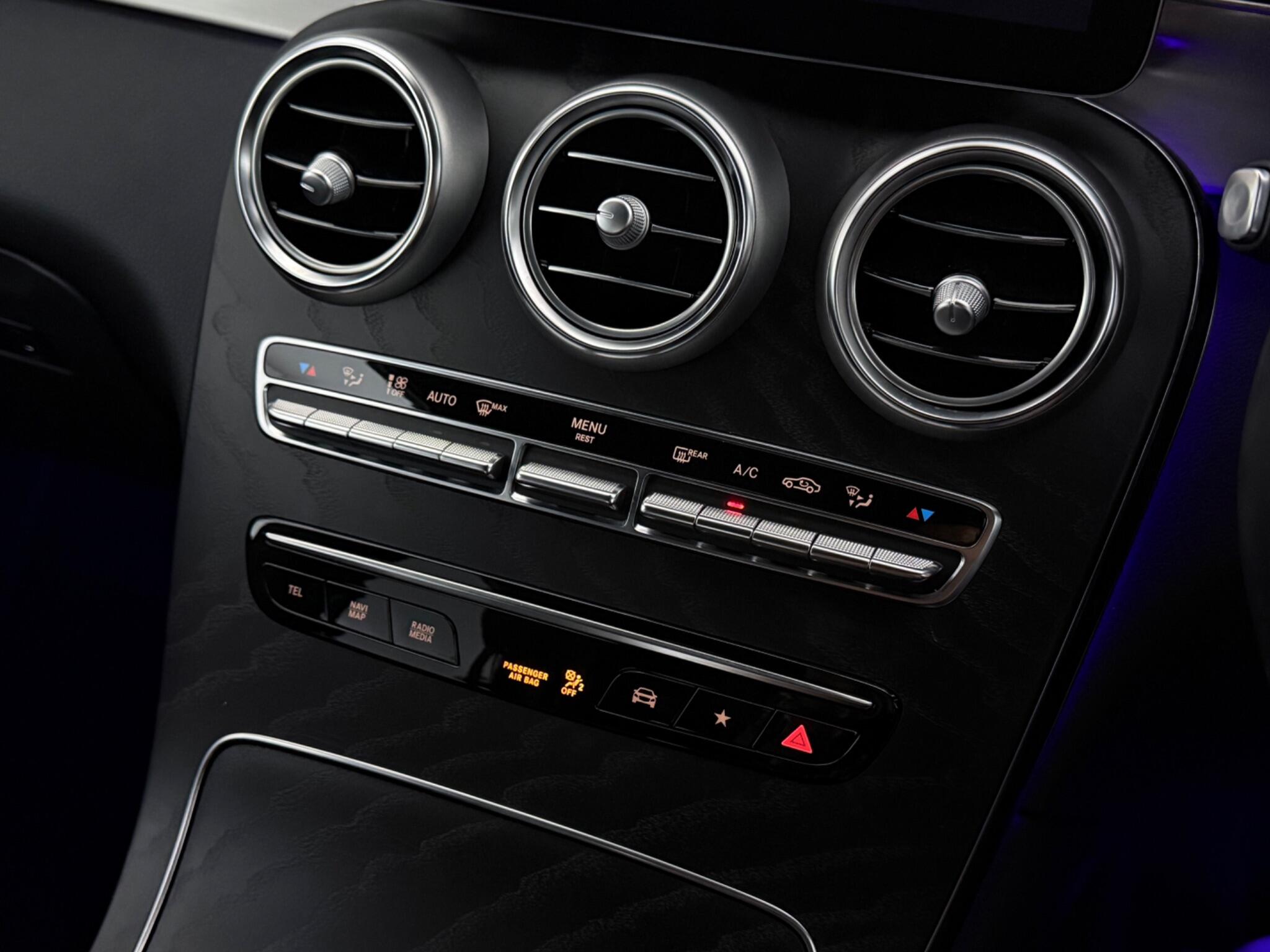 Mercedes-Benz GLC view 32