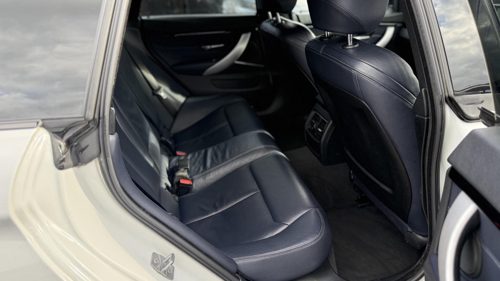 BMW 4 Series view 29