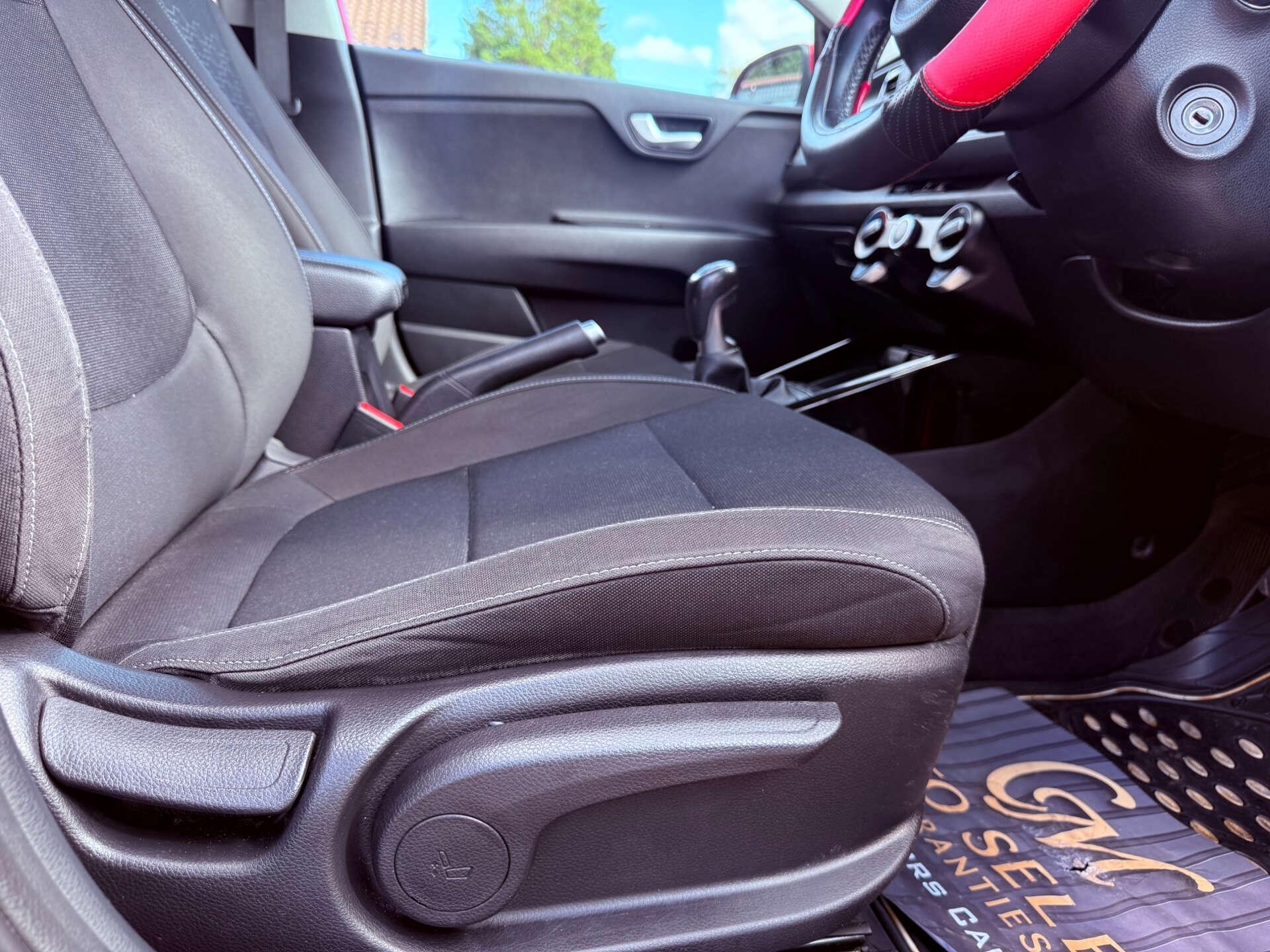 Kia Rio view 39