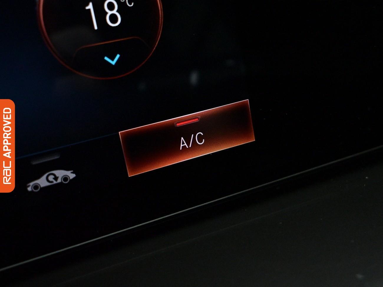 Mercedes-Benz EQC view 18