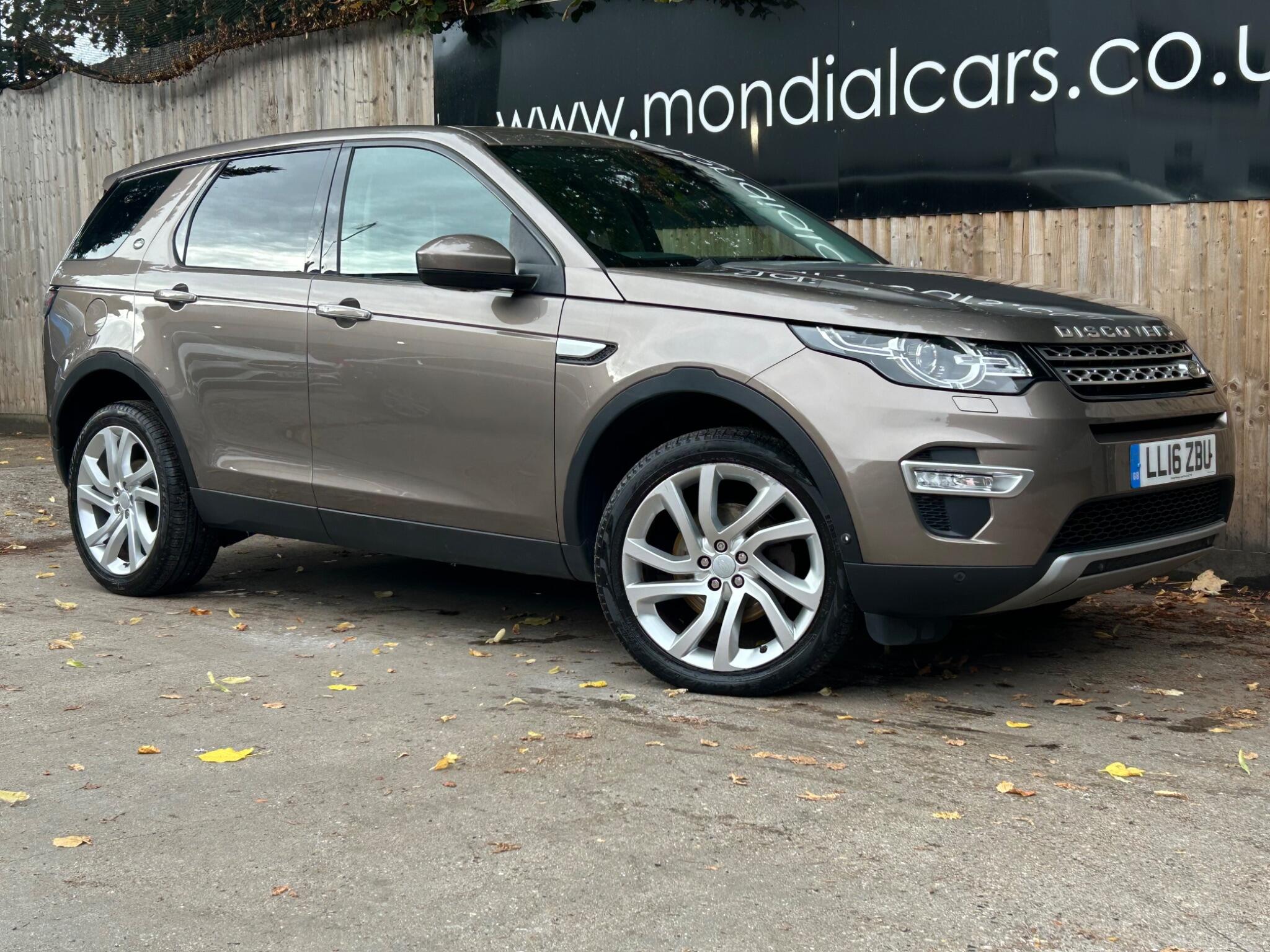 Land Rover Discovery Sport view 8