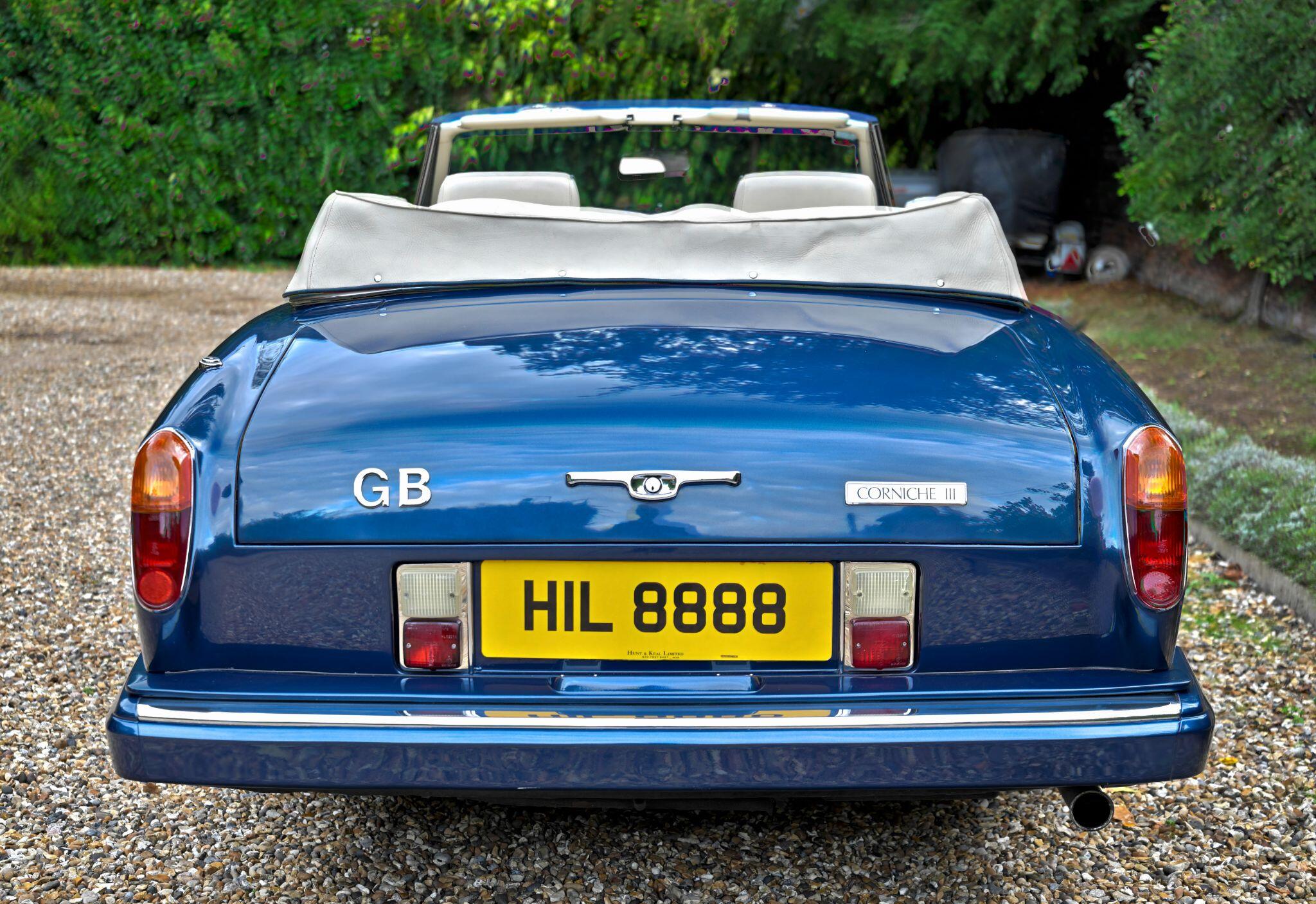 Rolls-Royce Corniche view 23
