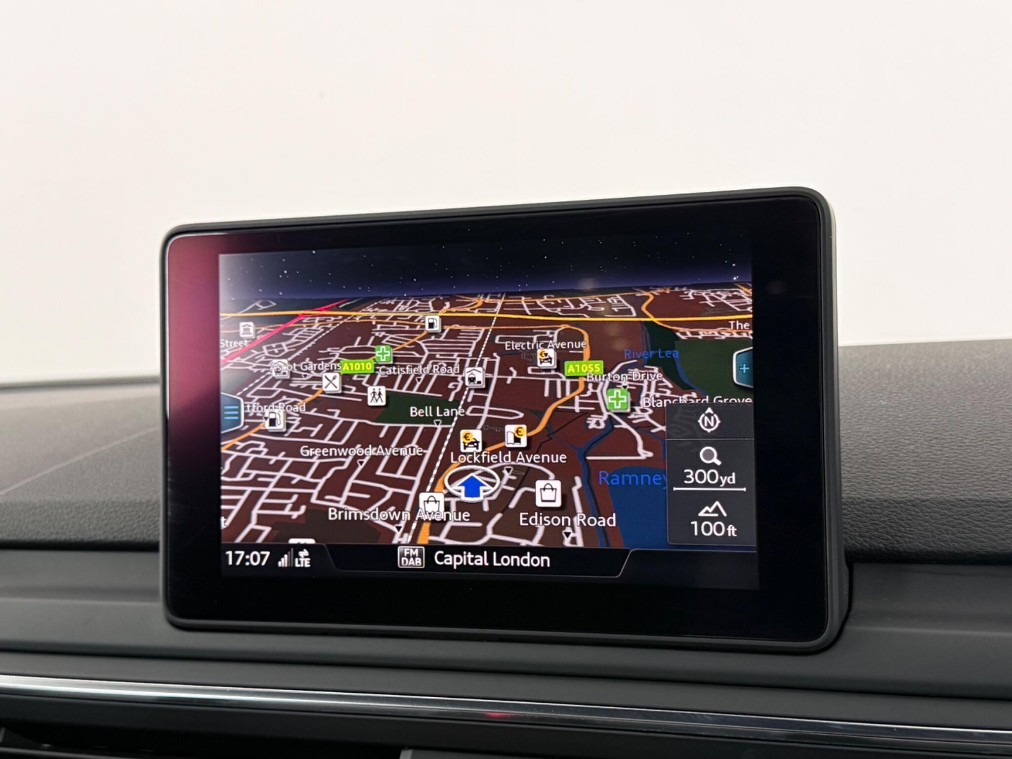 Audi A4 view 20