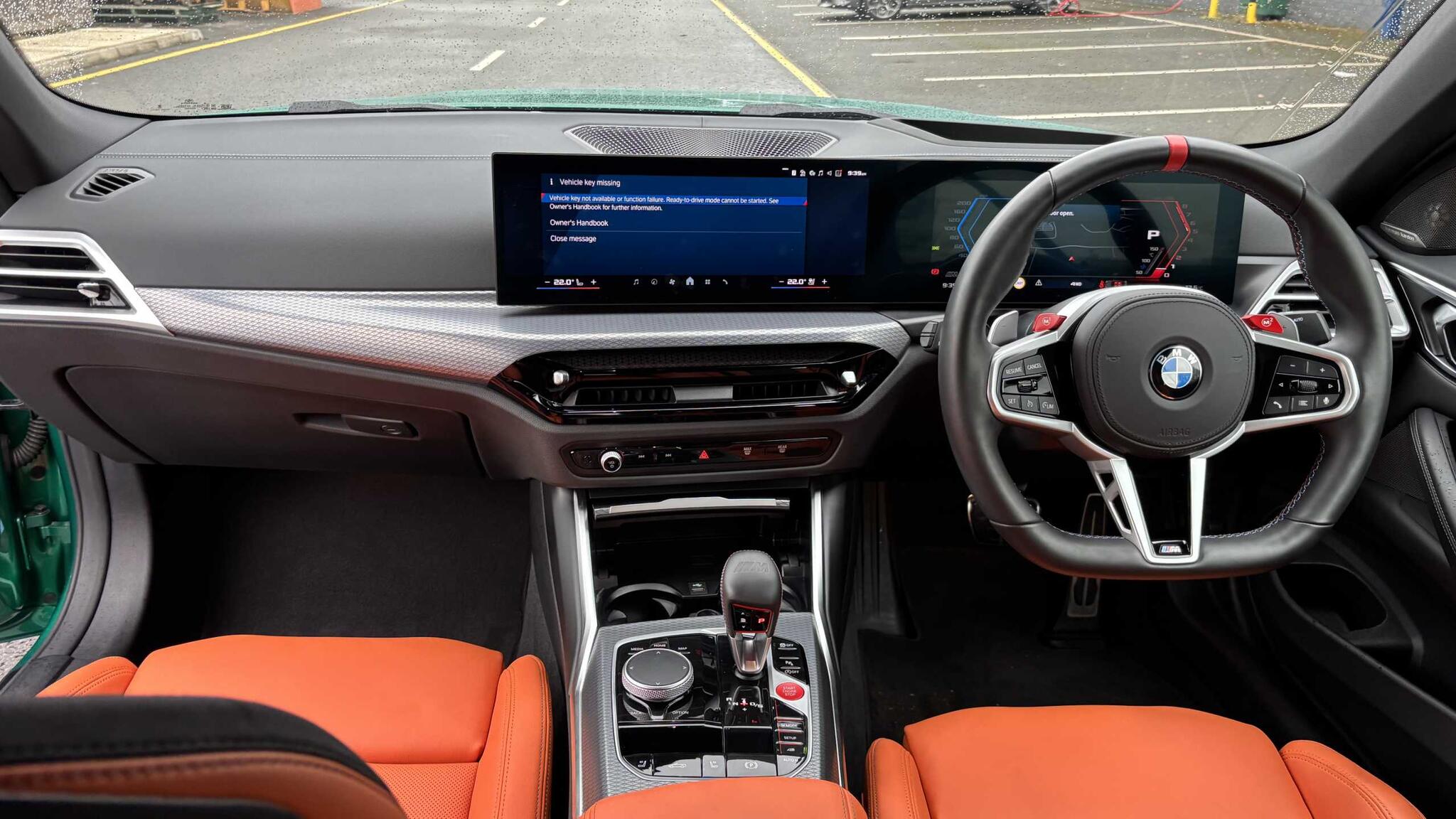 BMW M4 view 4