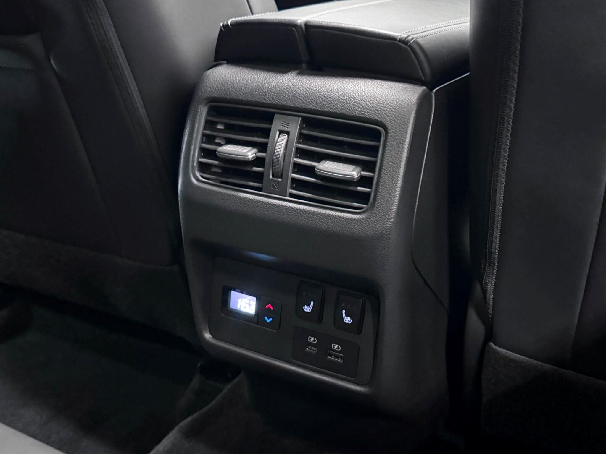 Nissan X-Trail view 14