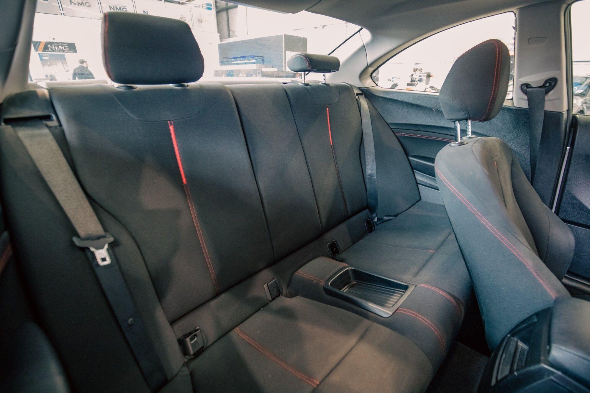 BMW 2 Series view 11