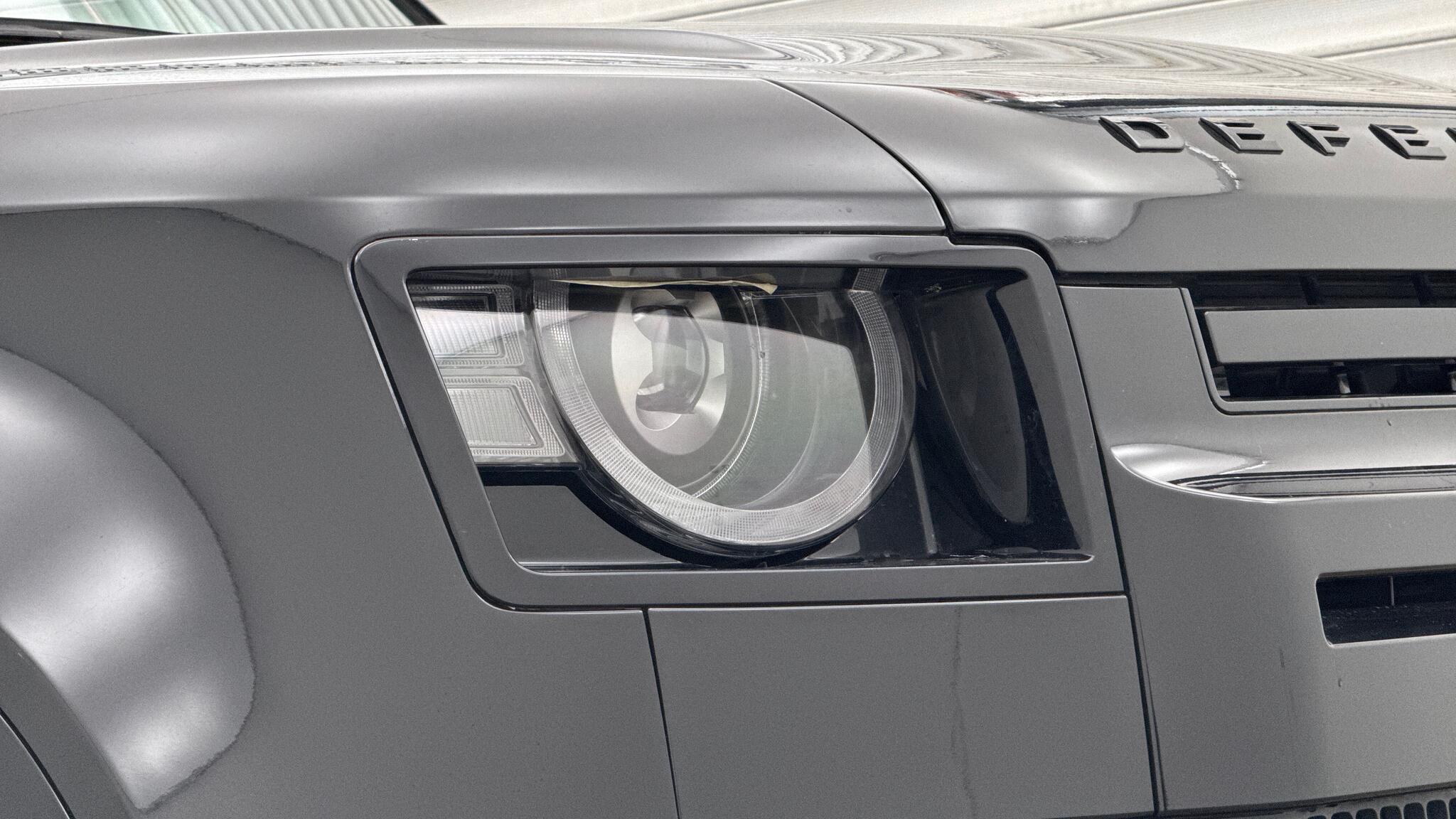 Land Rover Defender view 17