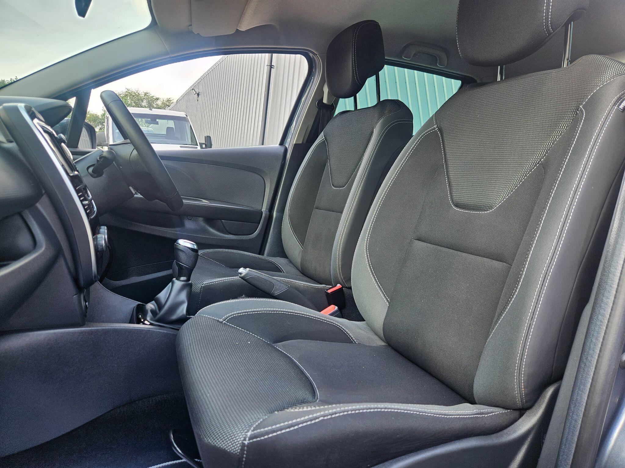 2018 Renault Clio image 17