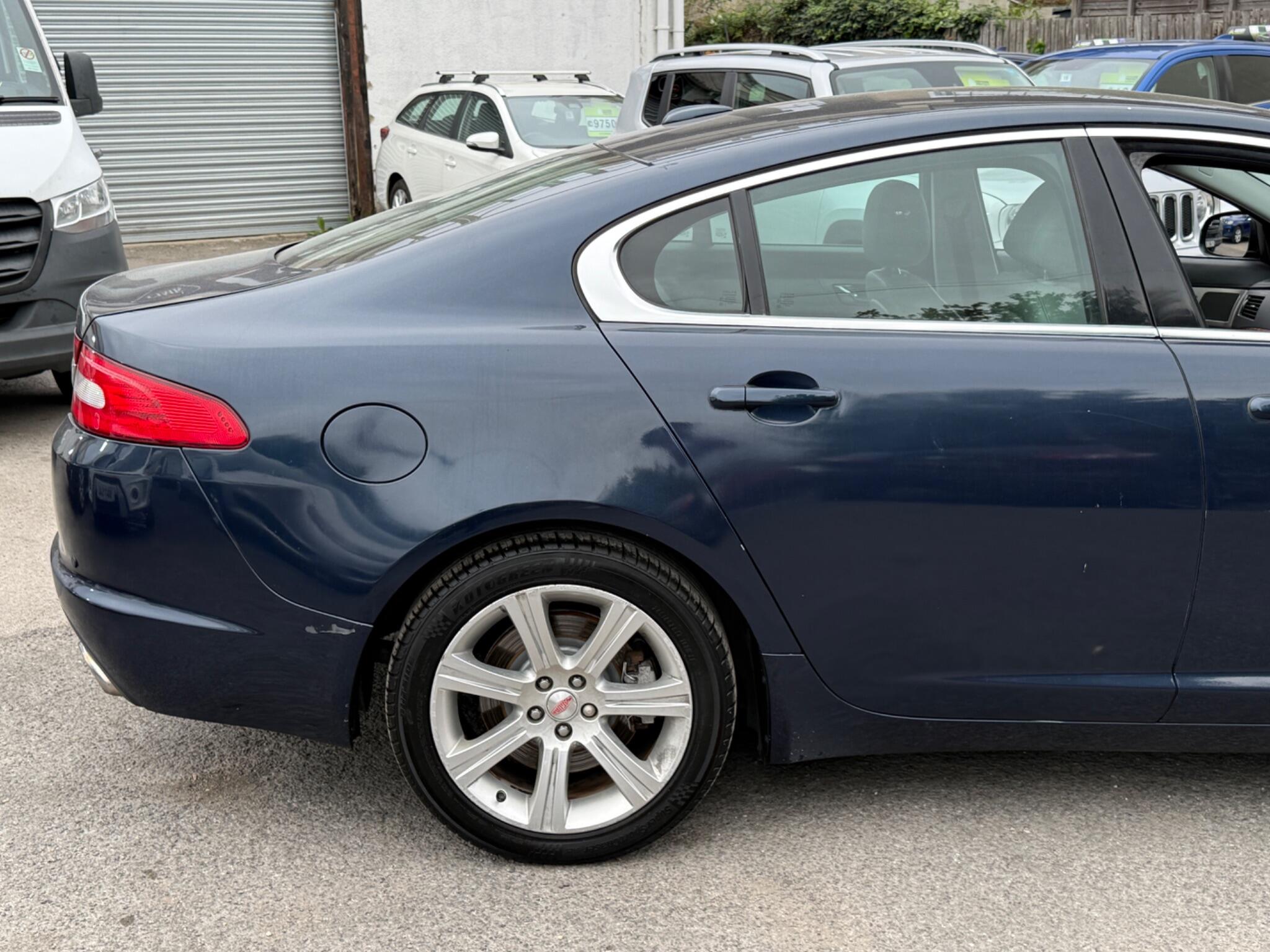 Jaguar XF - Image 21