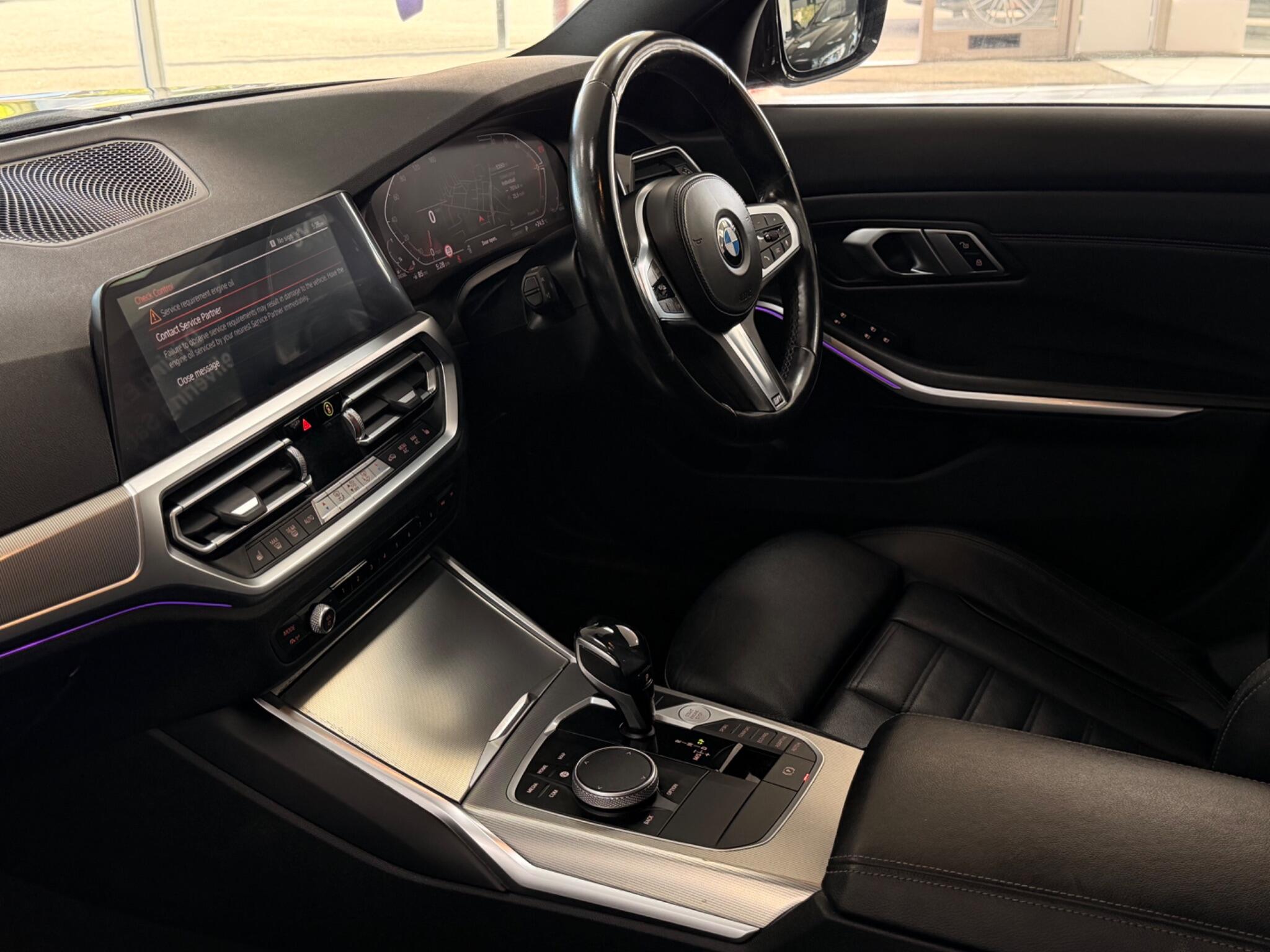 BMW 3 Series view 14