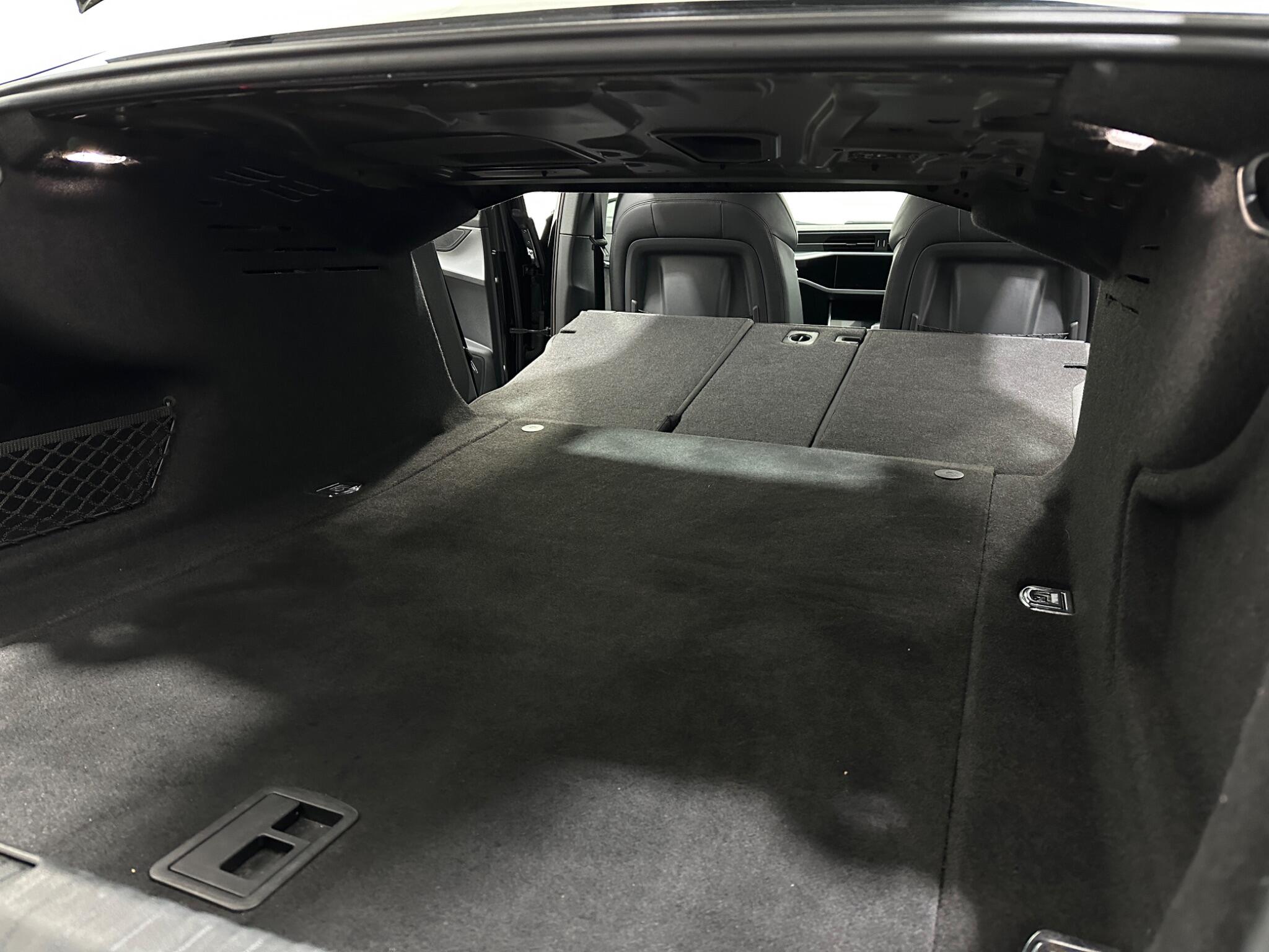 Audi A6 view 46