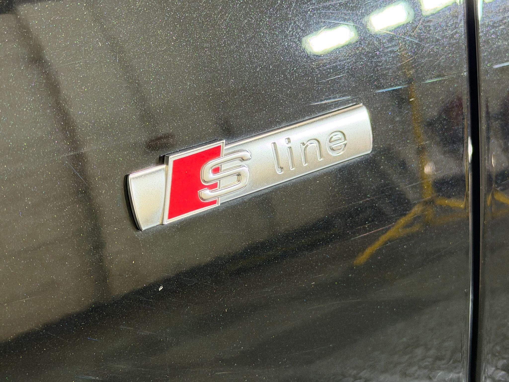 Audi A4 view 10