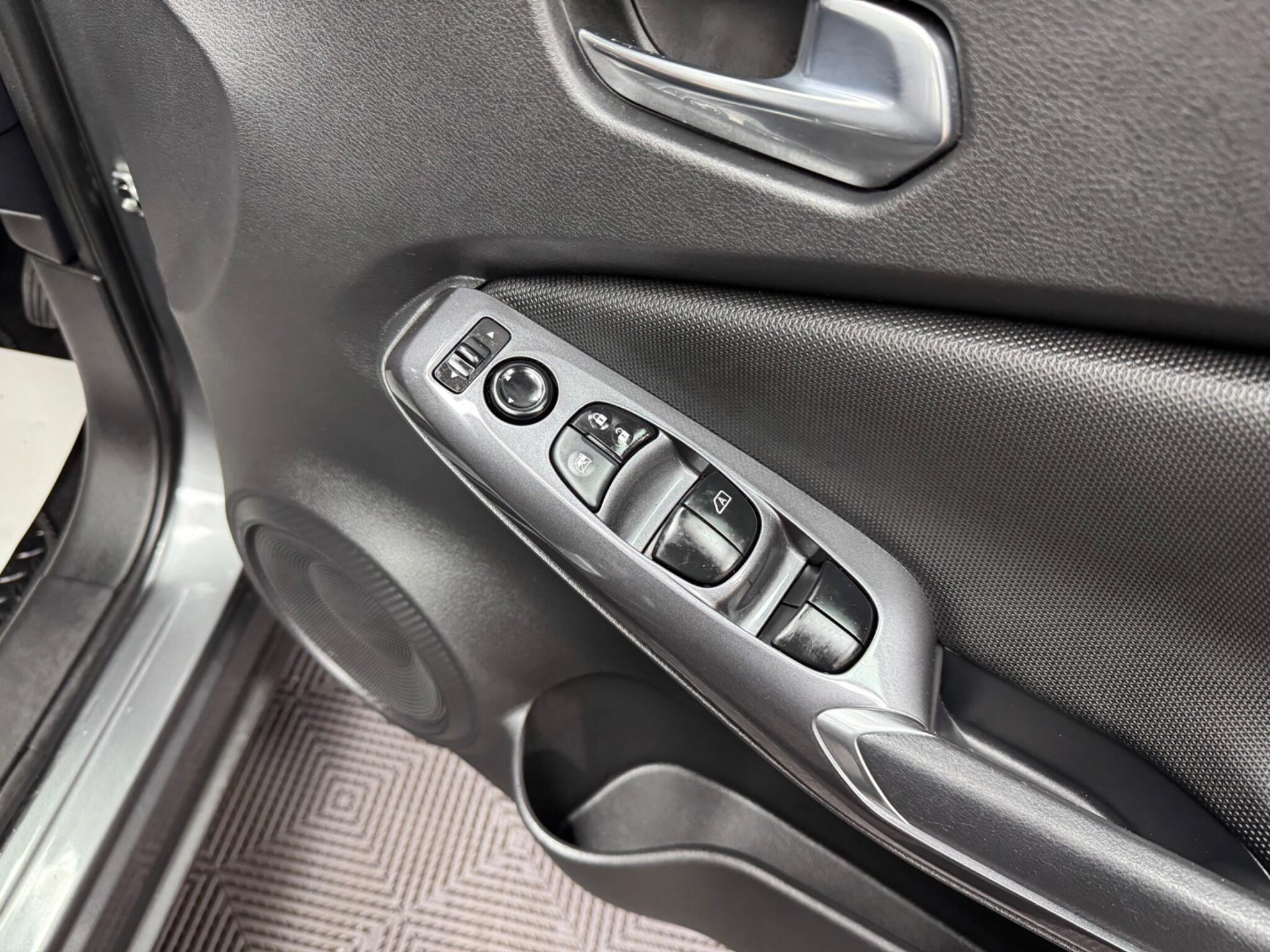 Nissan Juke view 30