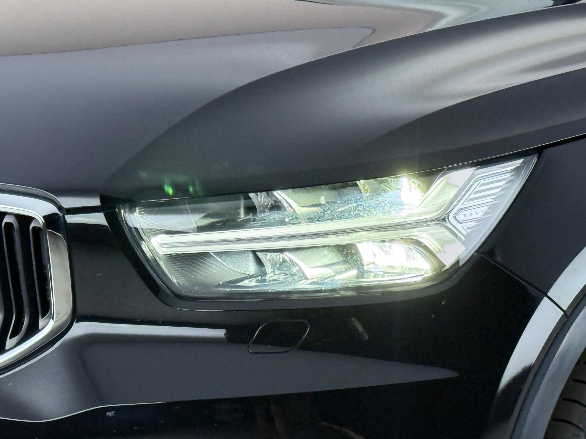 Volvo XC40 view 13