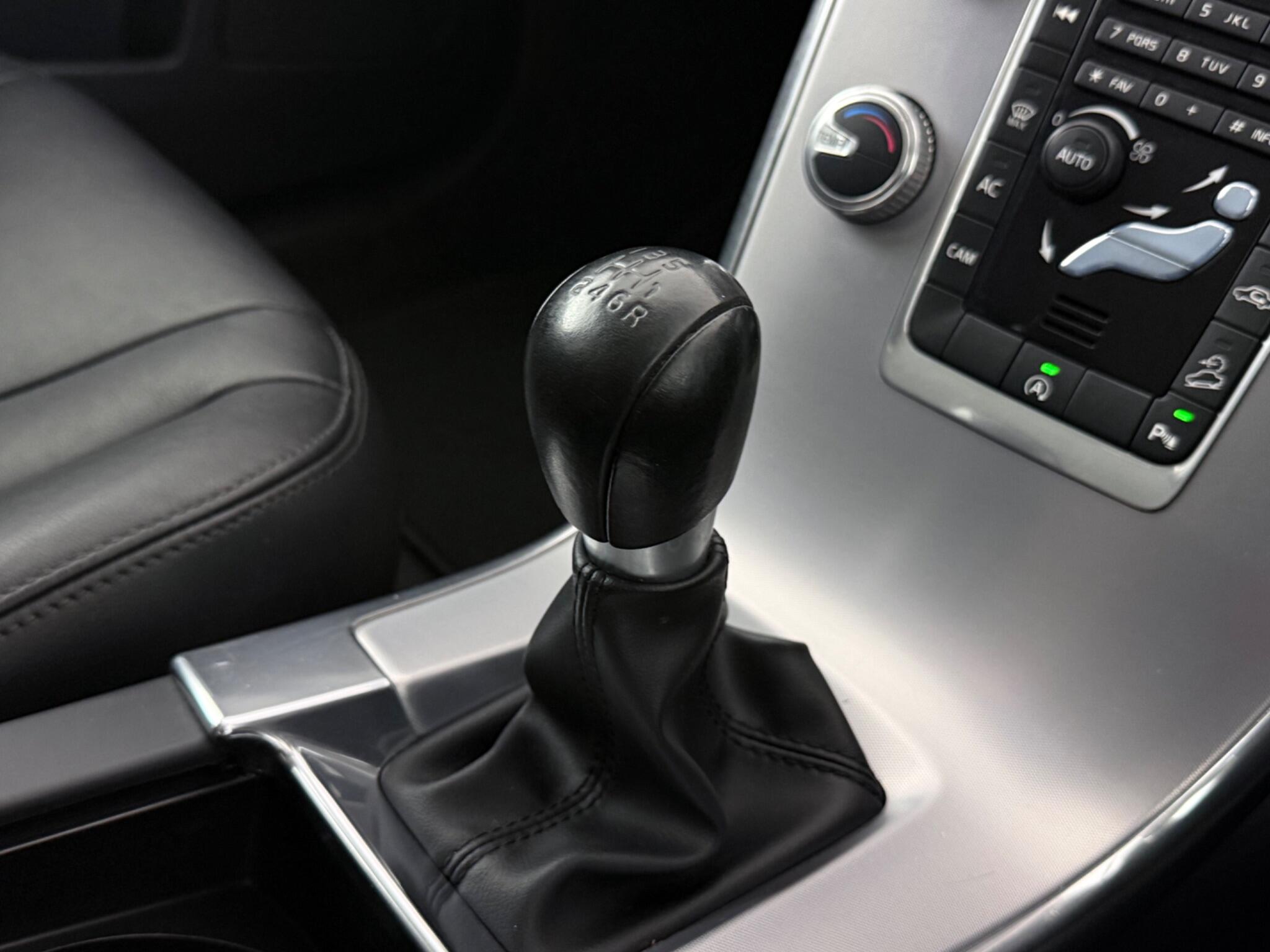 Volvo XC60 view 23