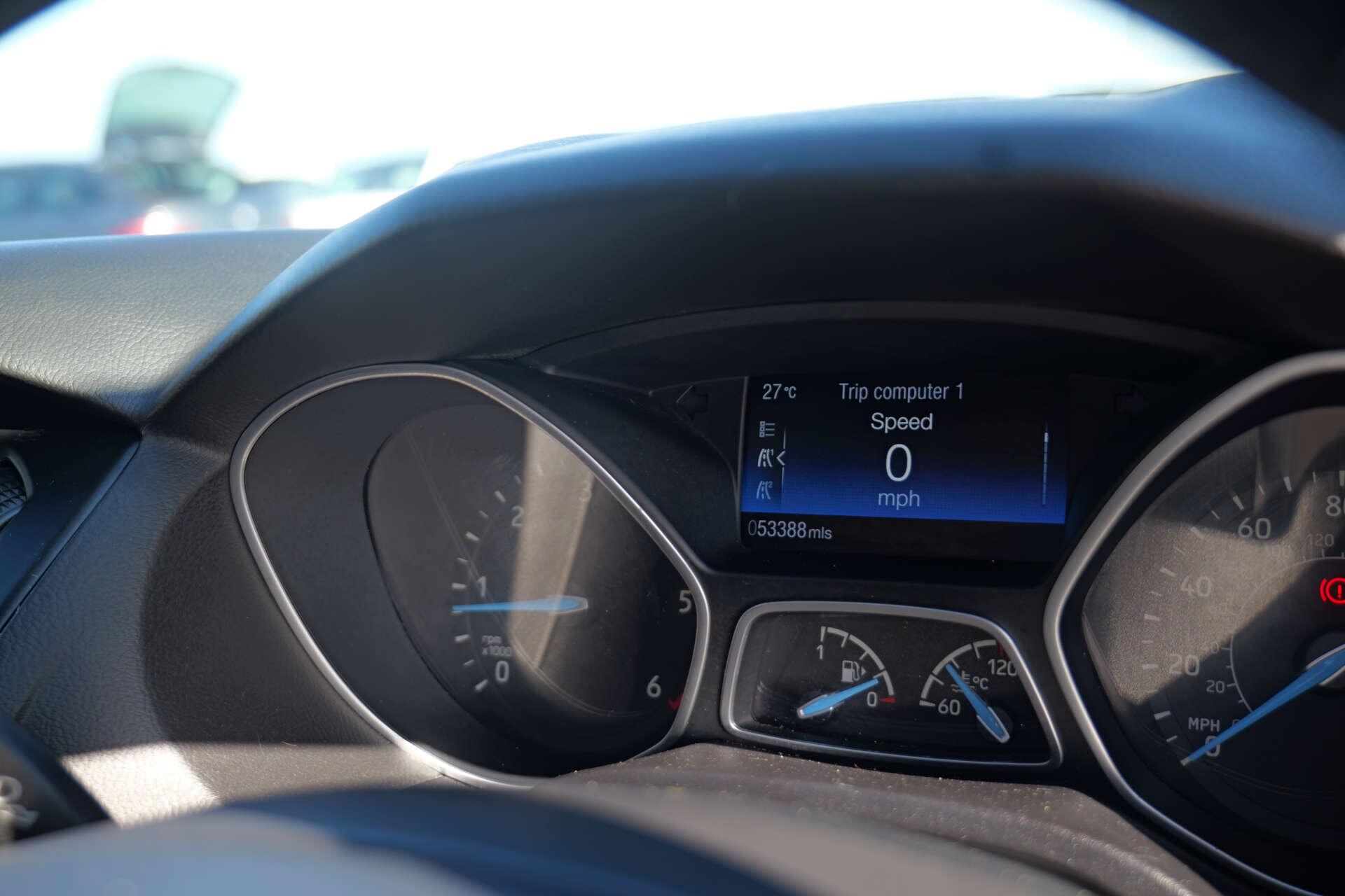 Ford Focus view 25