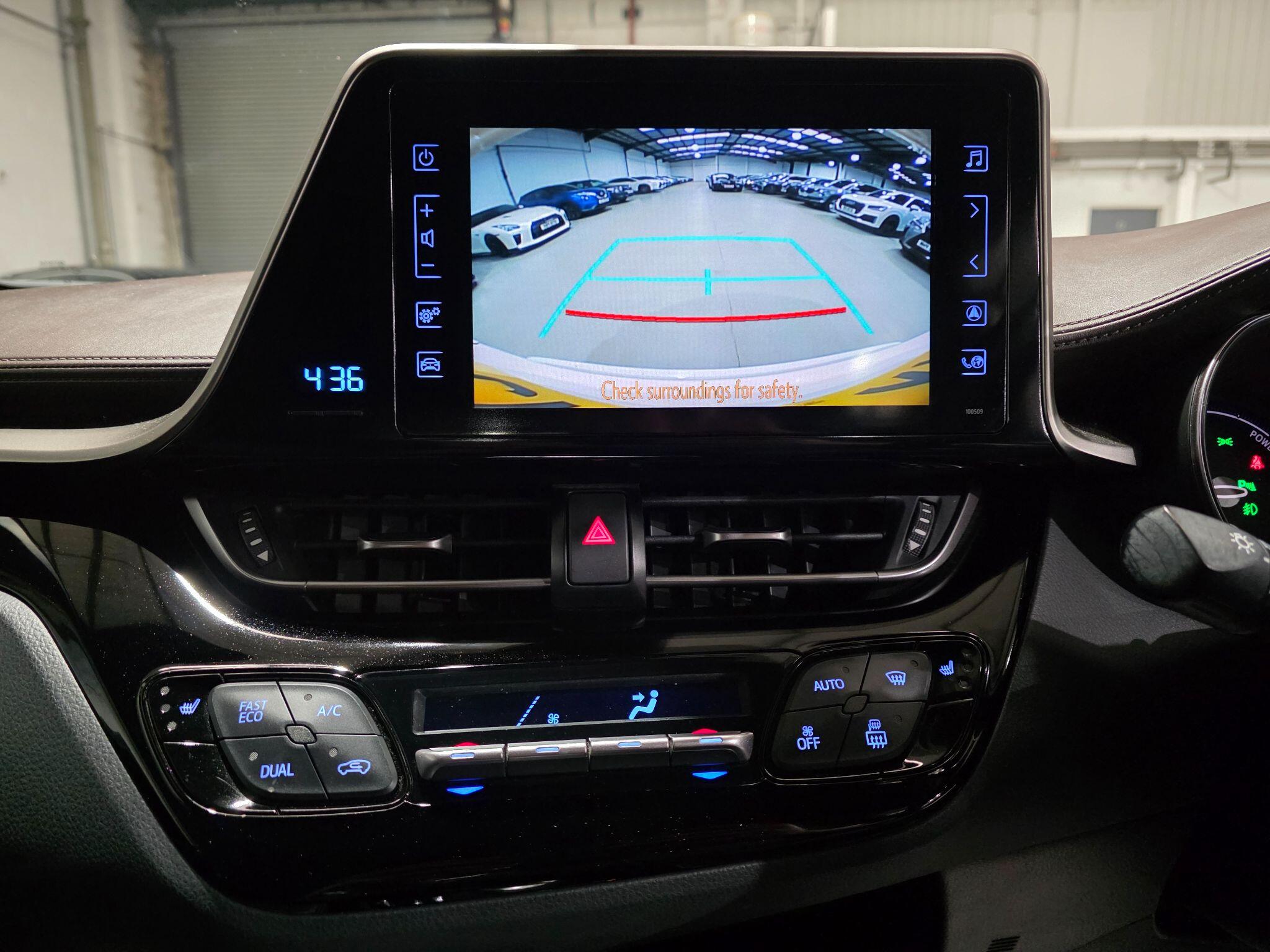 Toyota C-HR view 8