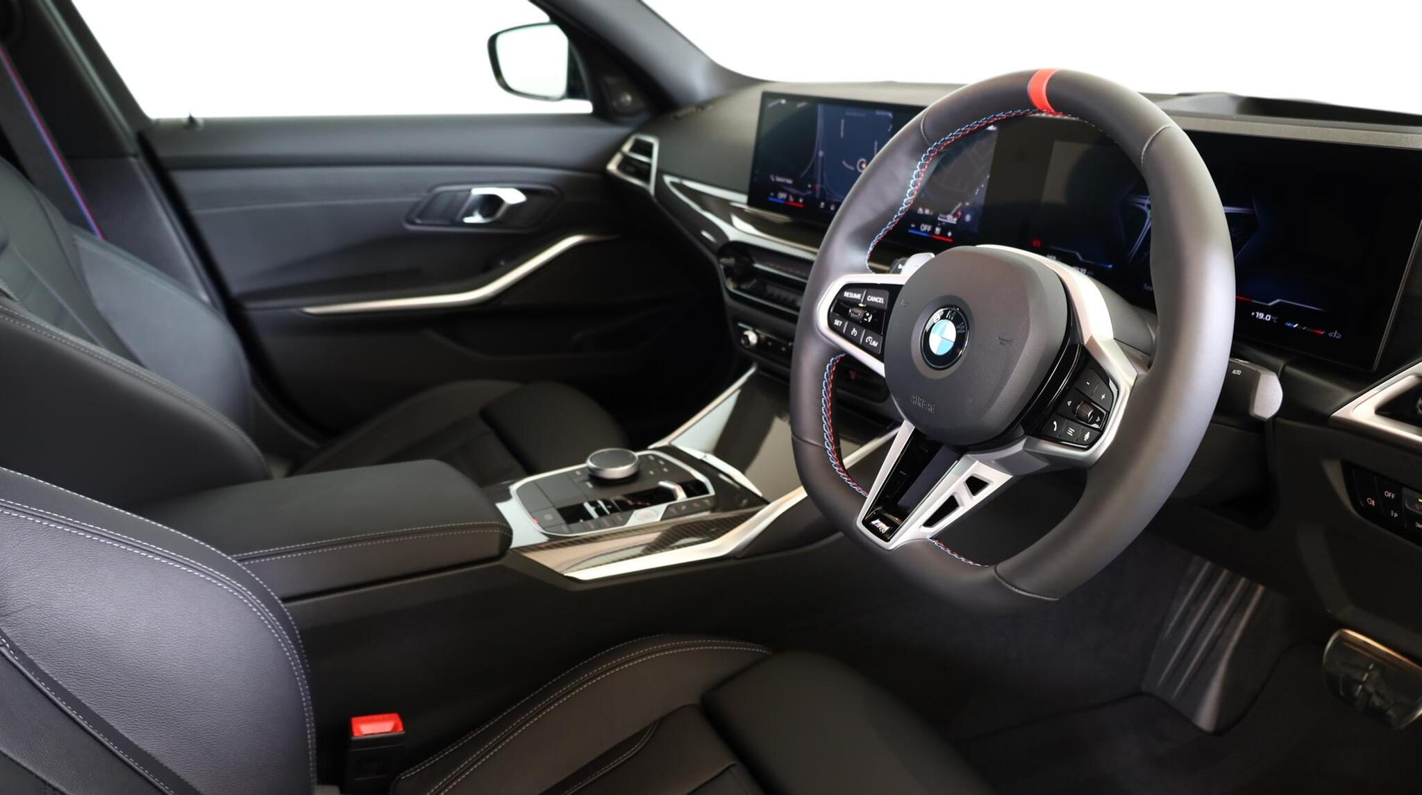 BMW 3 Series view 6