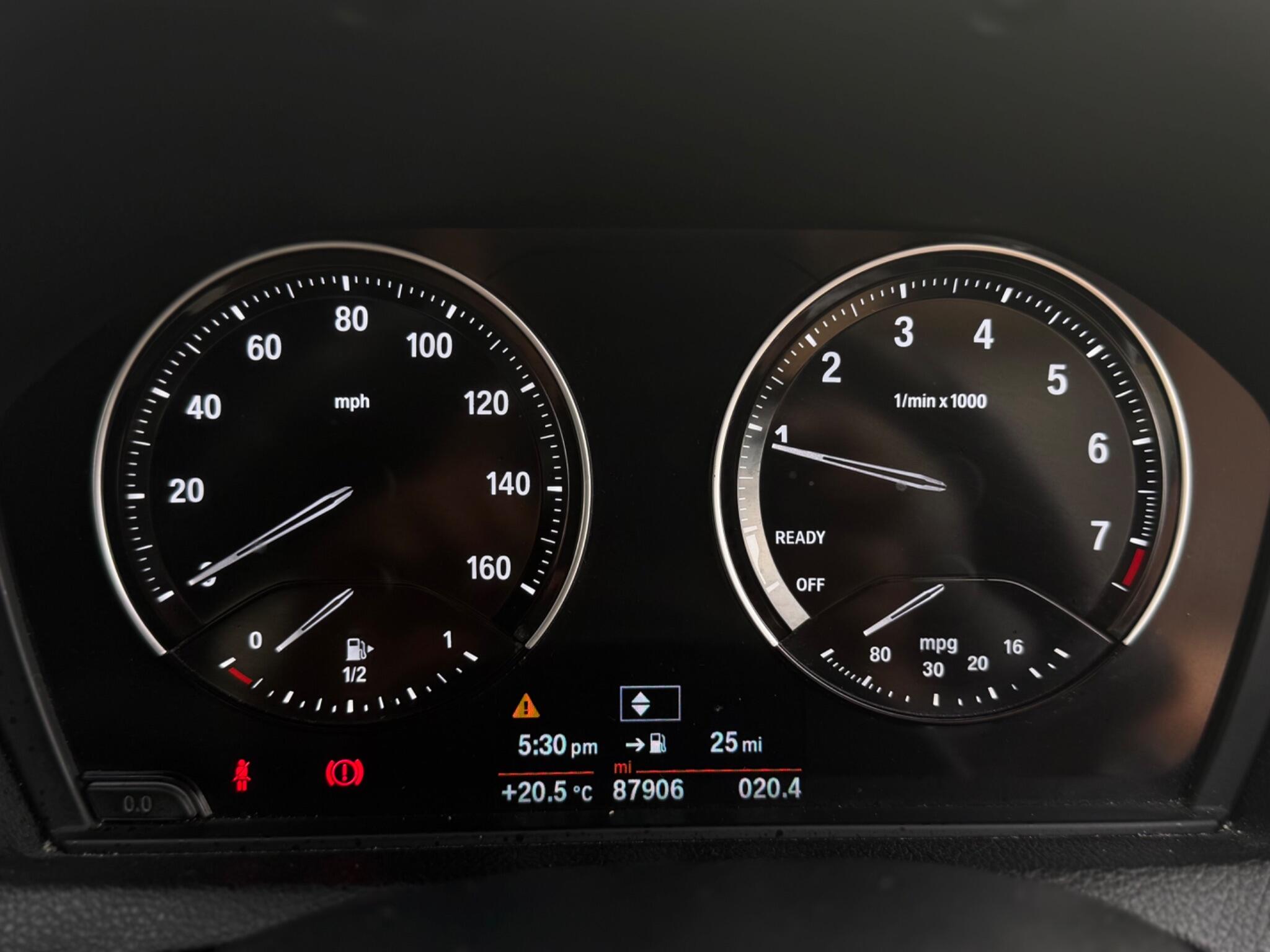 BMW 1 Series view 16