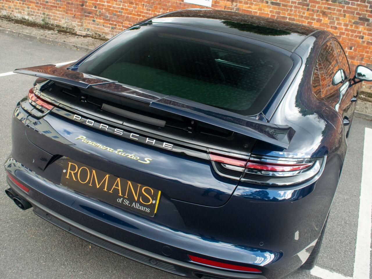 Porsche Panamera view 17
