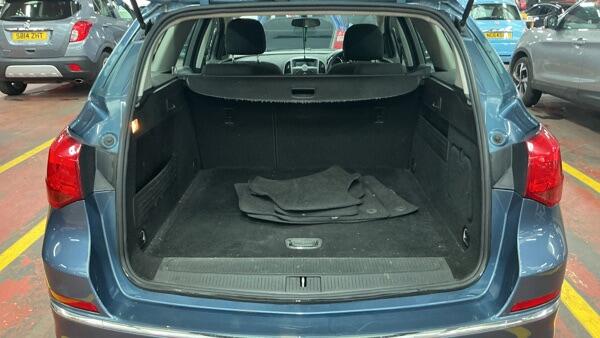 Vauxhall Astra view 10