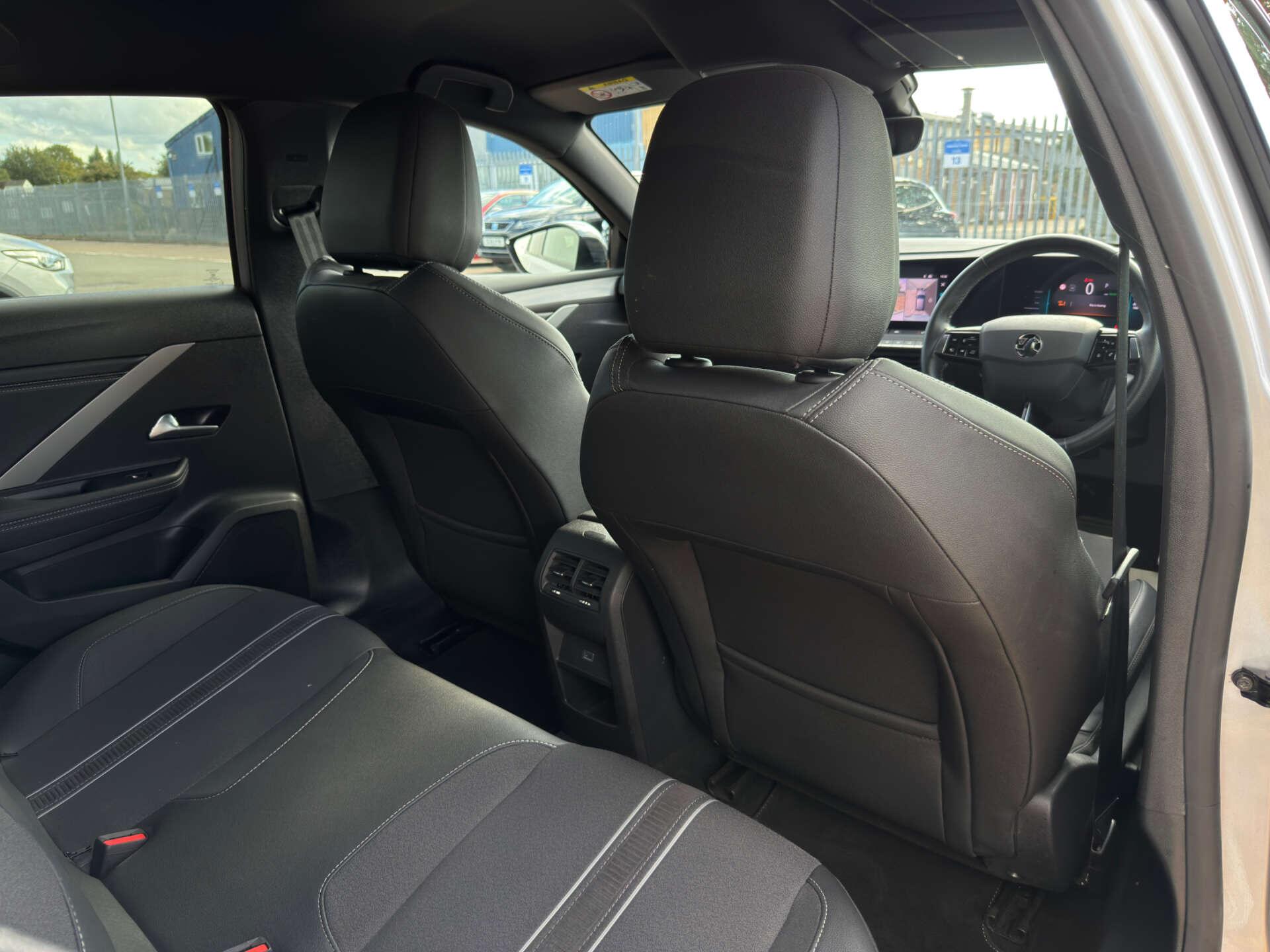 Vauxhall Astra Electric view 25