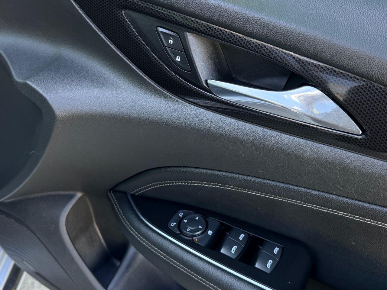 Vauxhall Insignia view 28