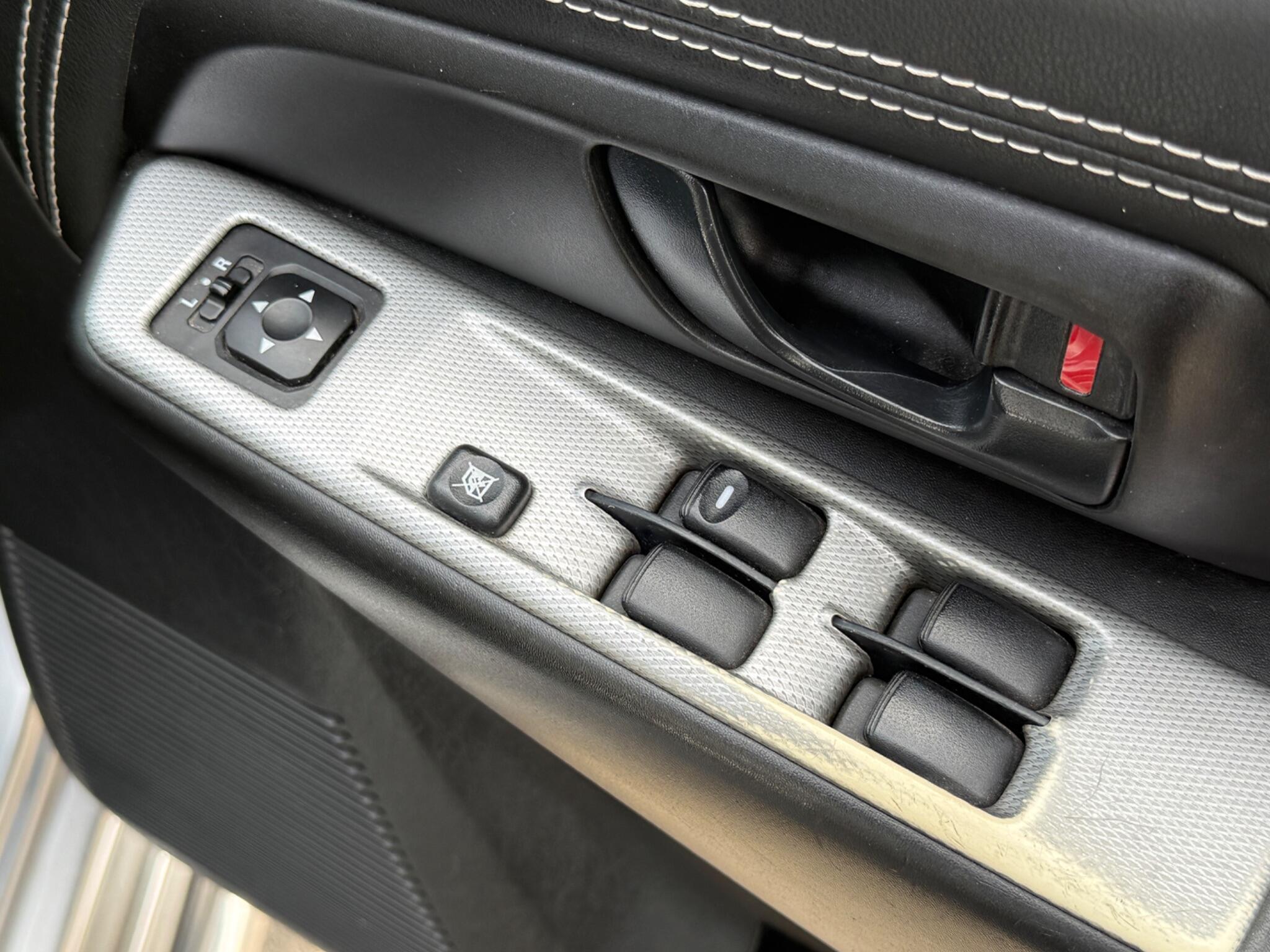 Mitsubishi Shogun Pinin - Image 21
