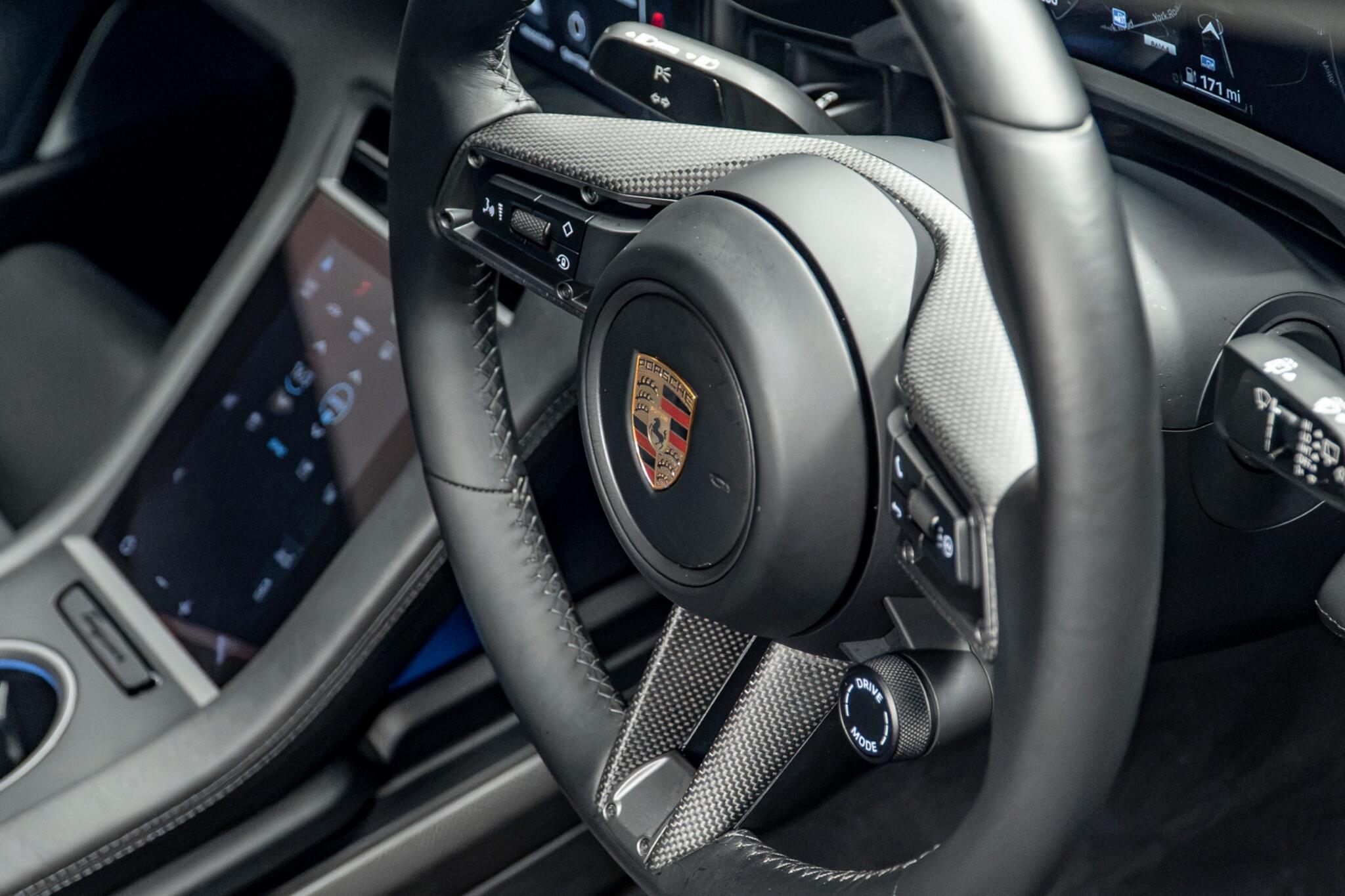 Porsche Taycan view 36