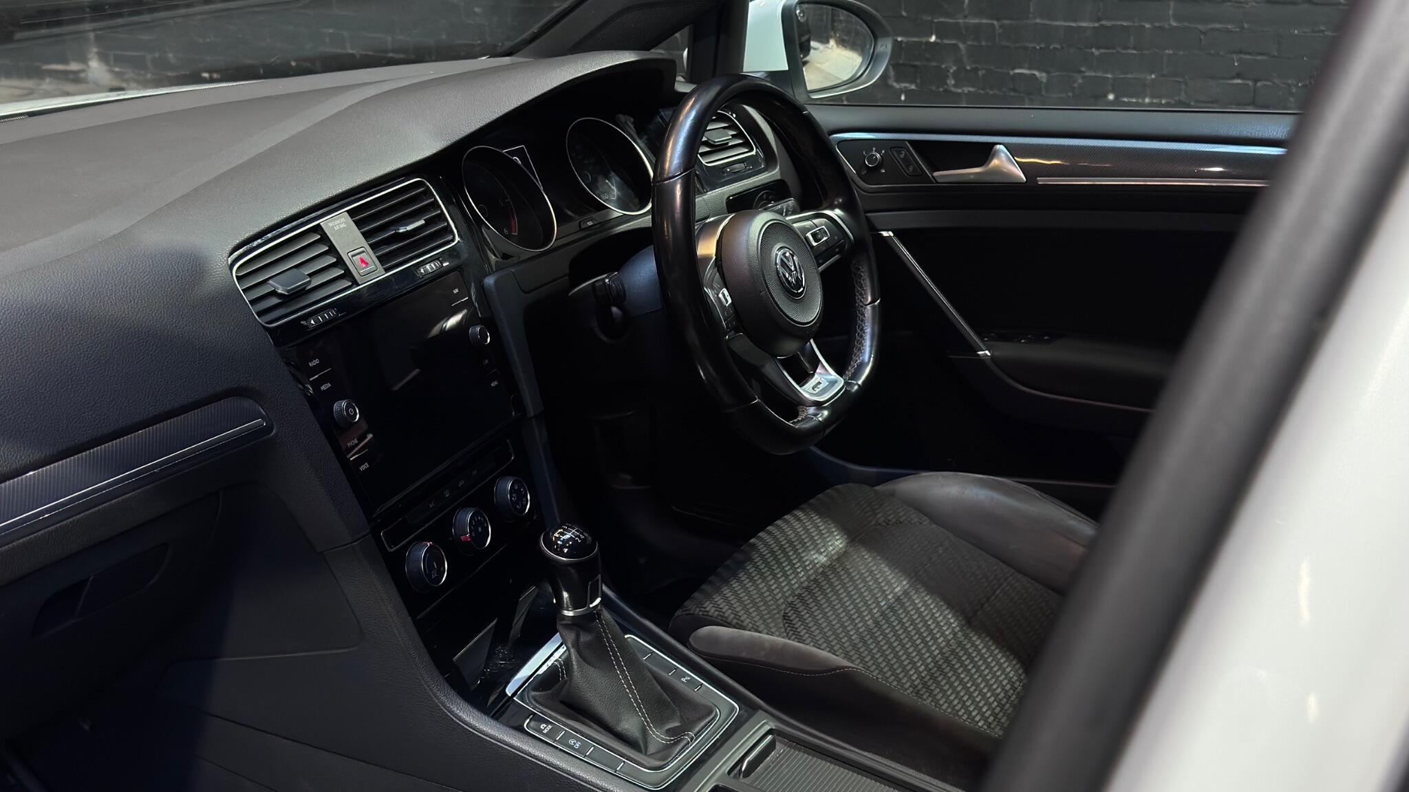 Volkswagen Golf view 15