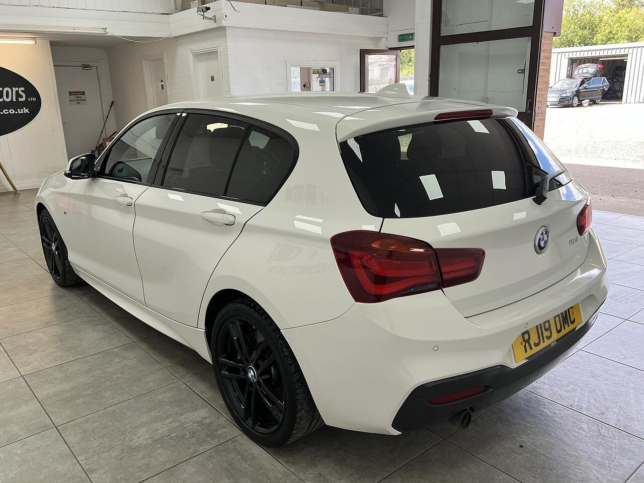 BMW 1 Series view 5