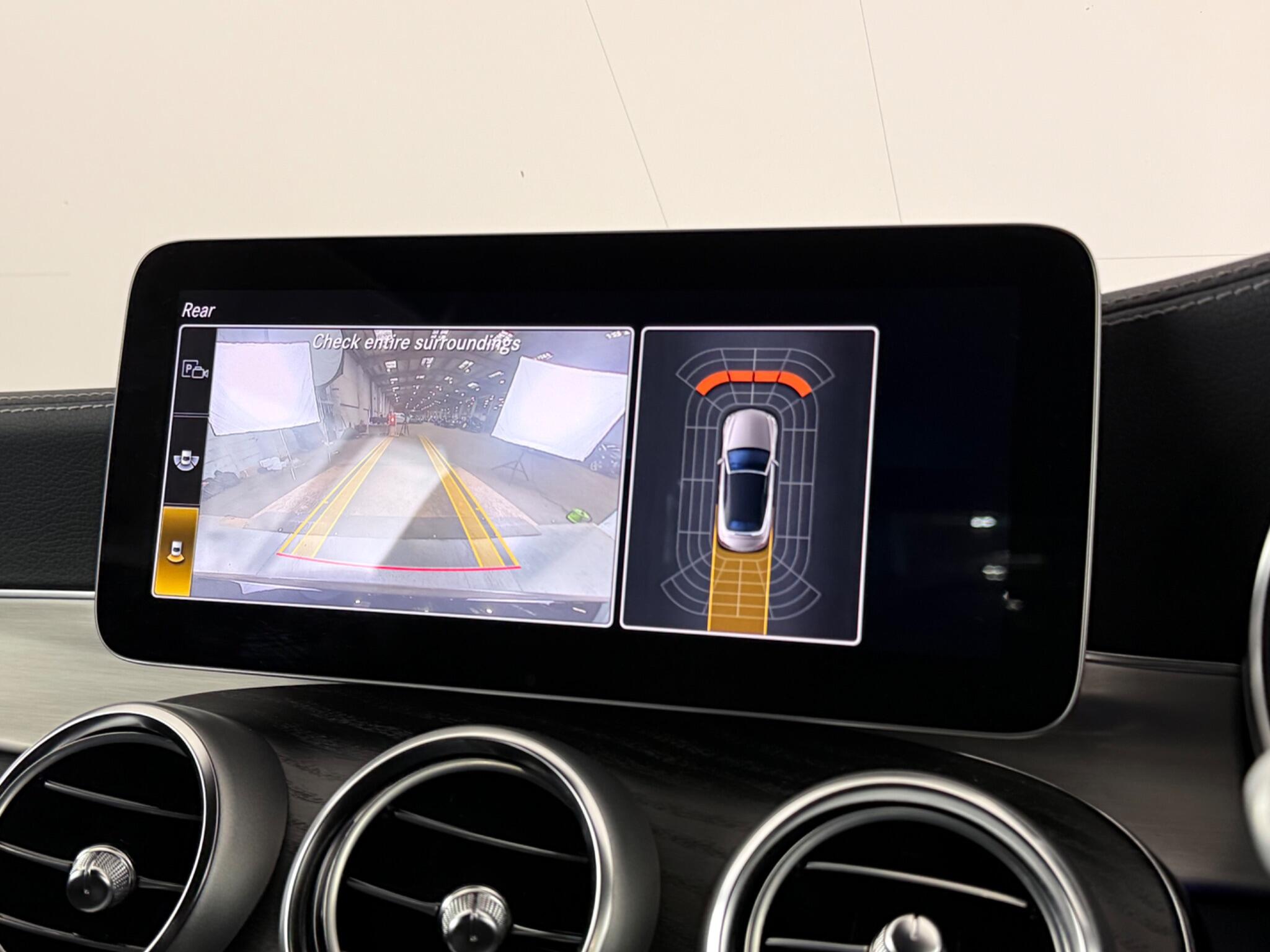 Mercedes-Benz C-Class view 28