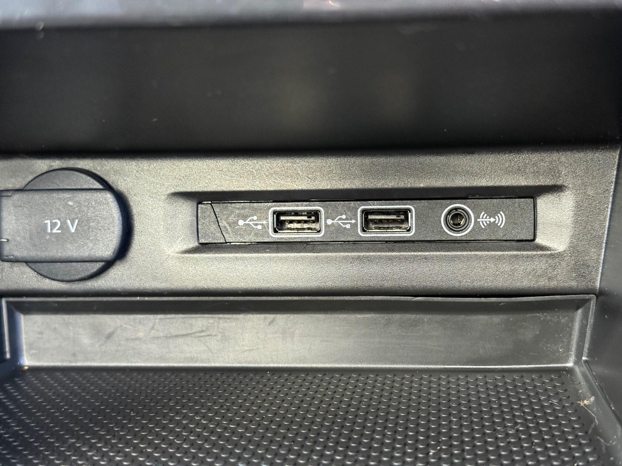 Volkswagen Tiguan view 17