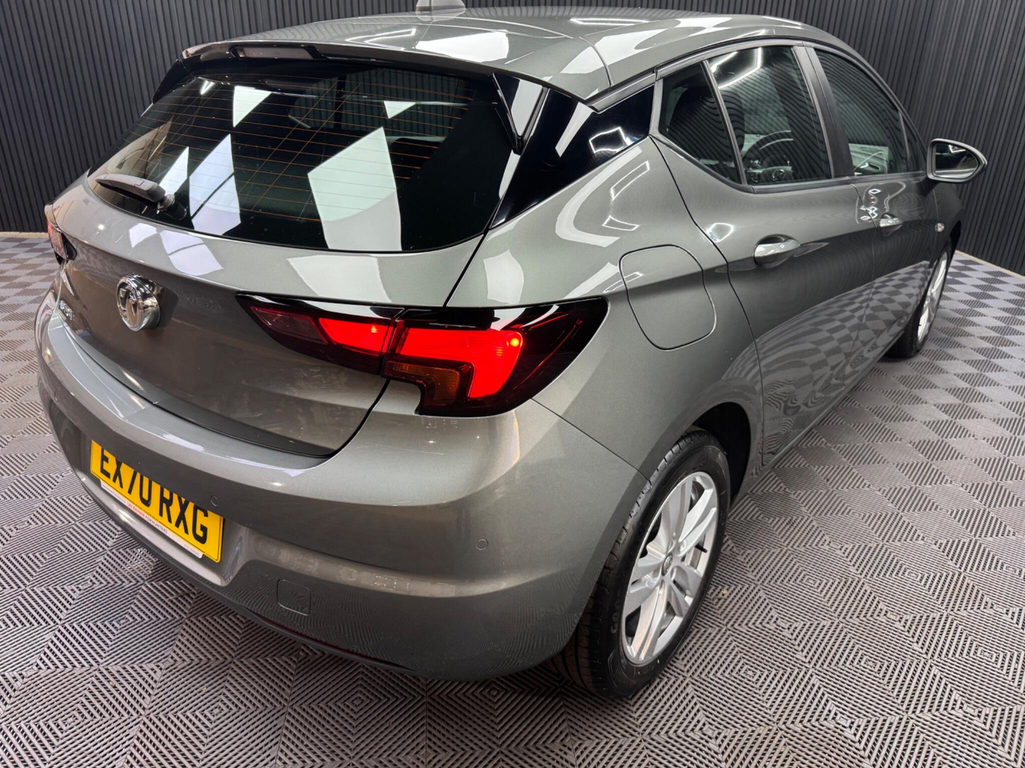 Vauxhall Astra view 20