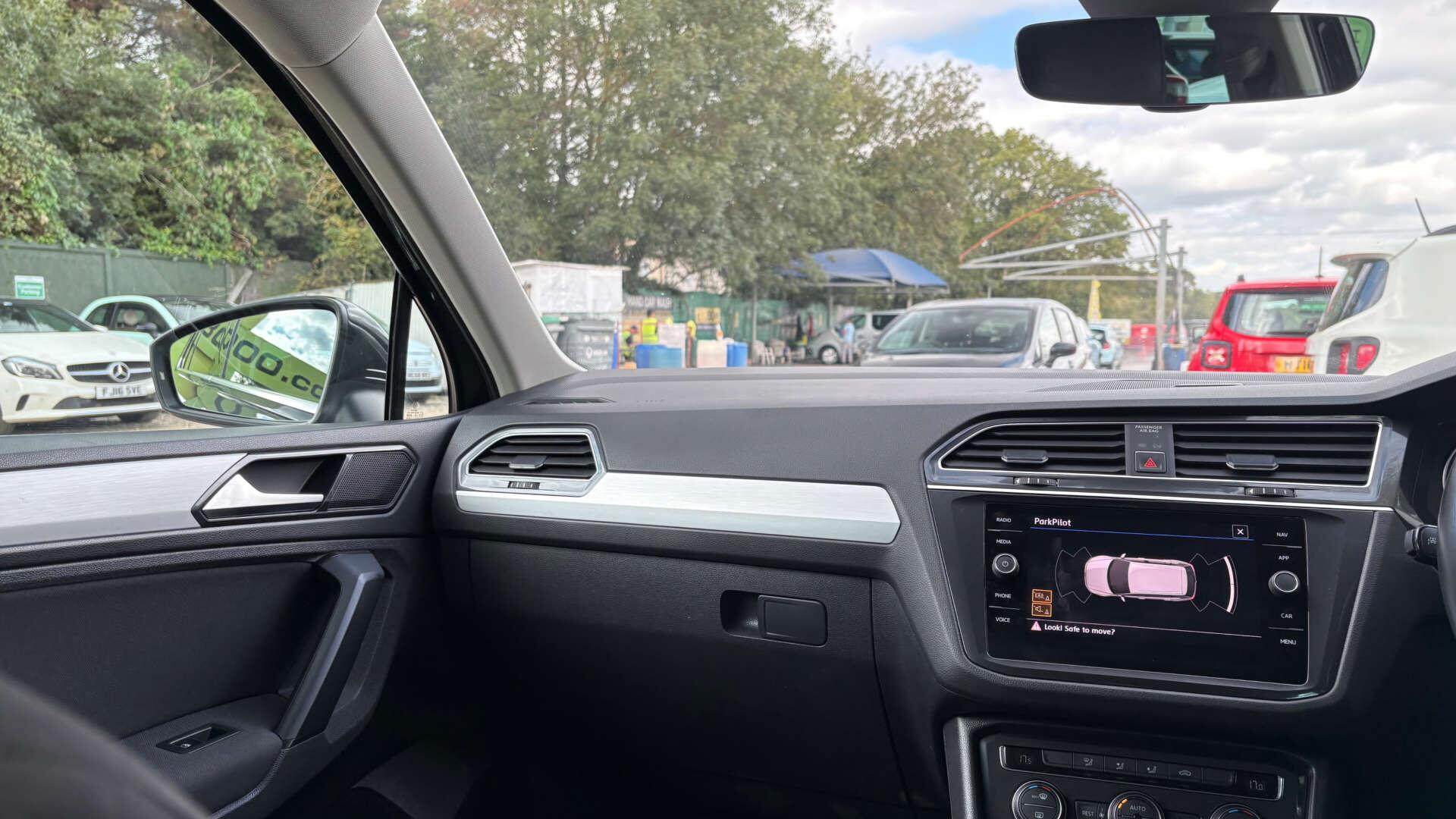 Volkswagen Tiguan view 39
