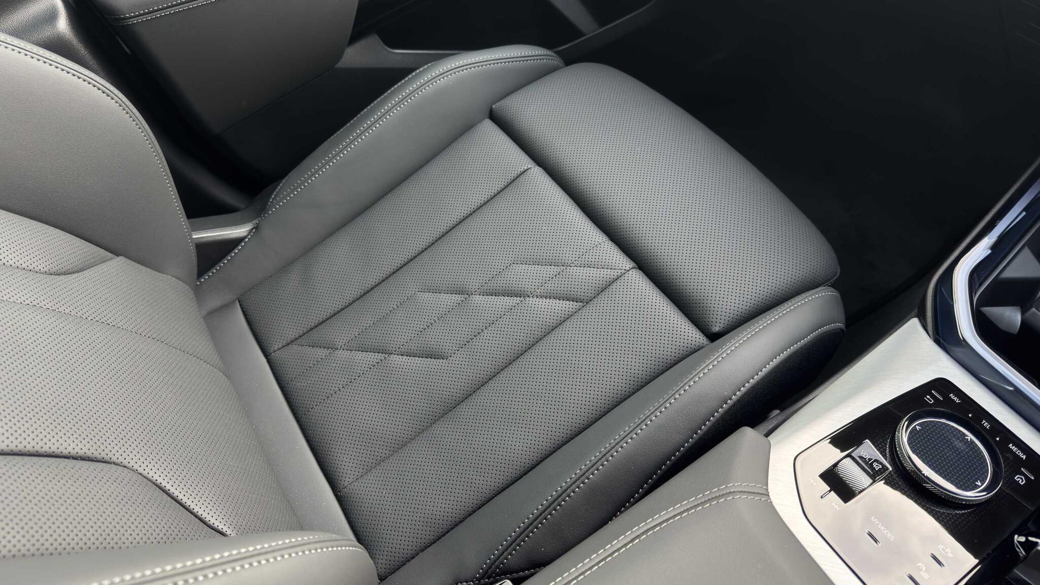 BMW X3 view 30