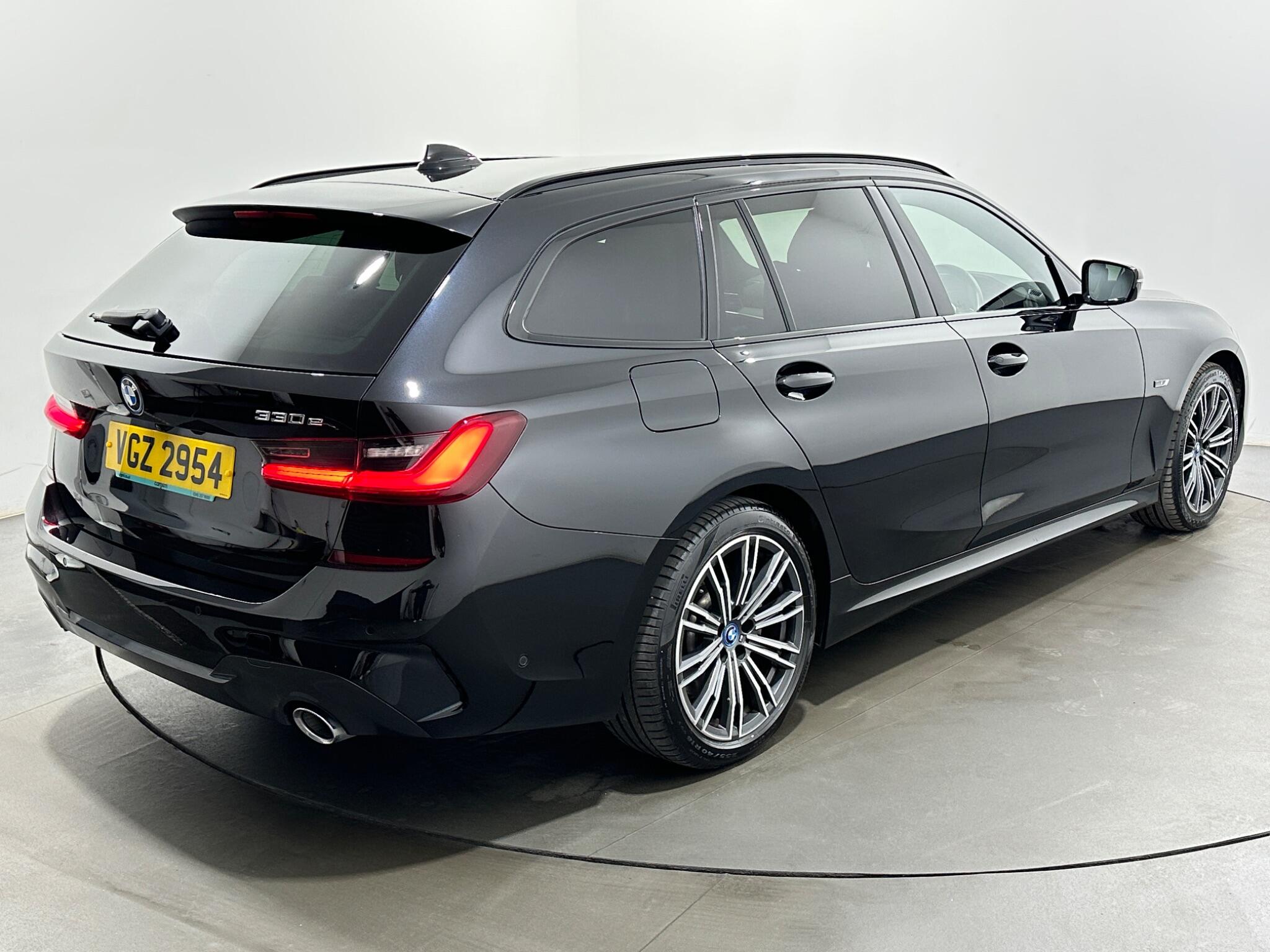 BMW 3 Series view 53