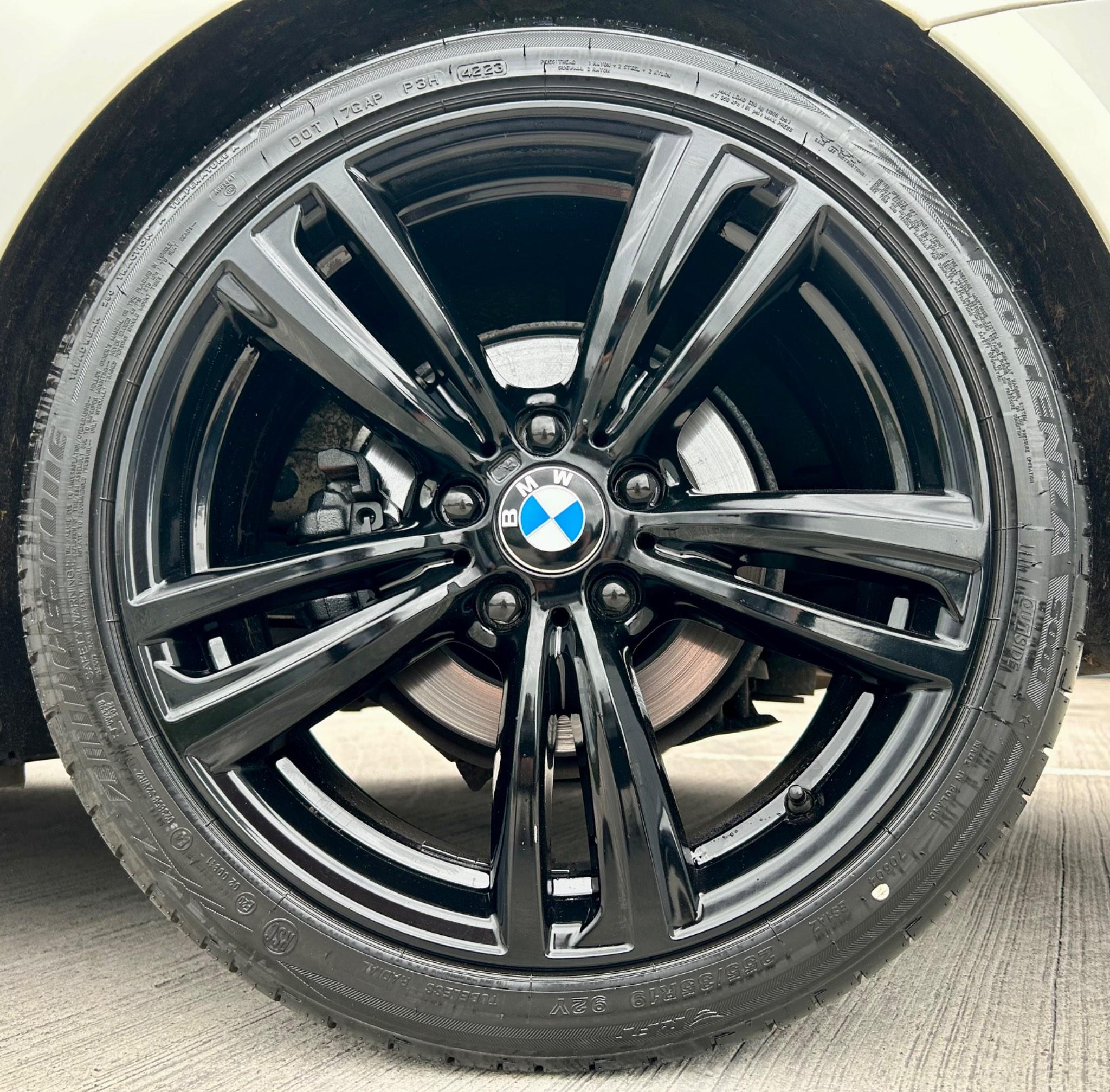 BMW 4 Series view 22