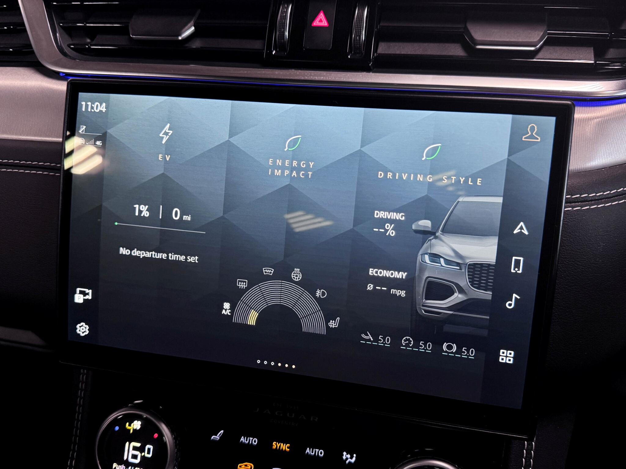 Jaguar F-Pace view 40