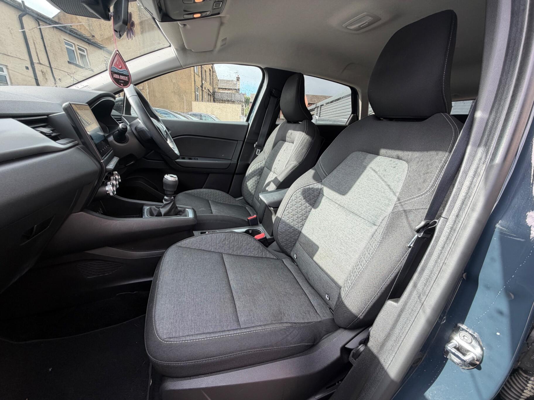 Renault Captur view 21
